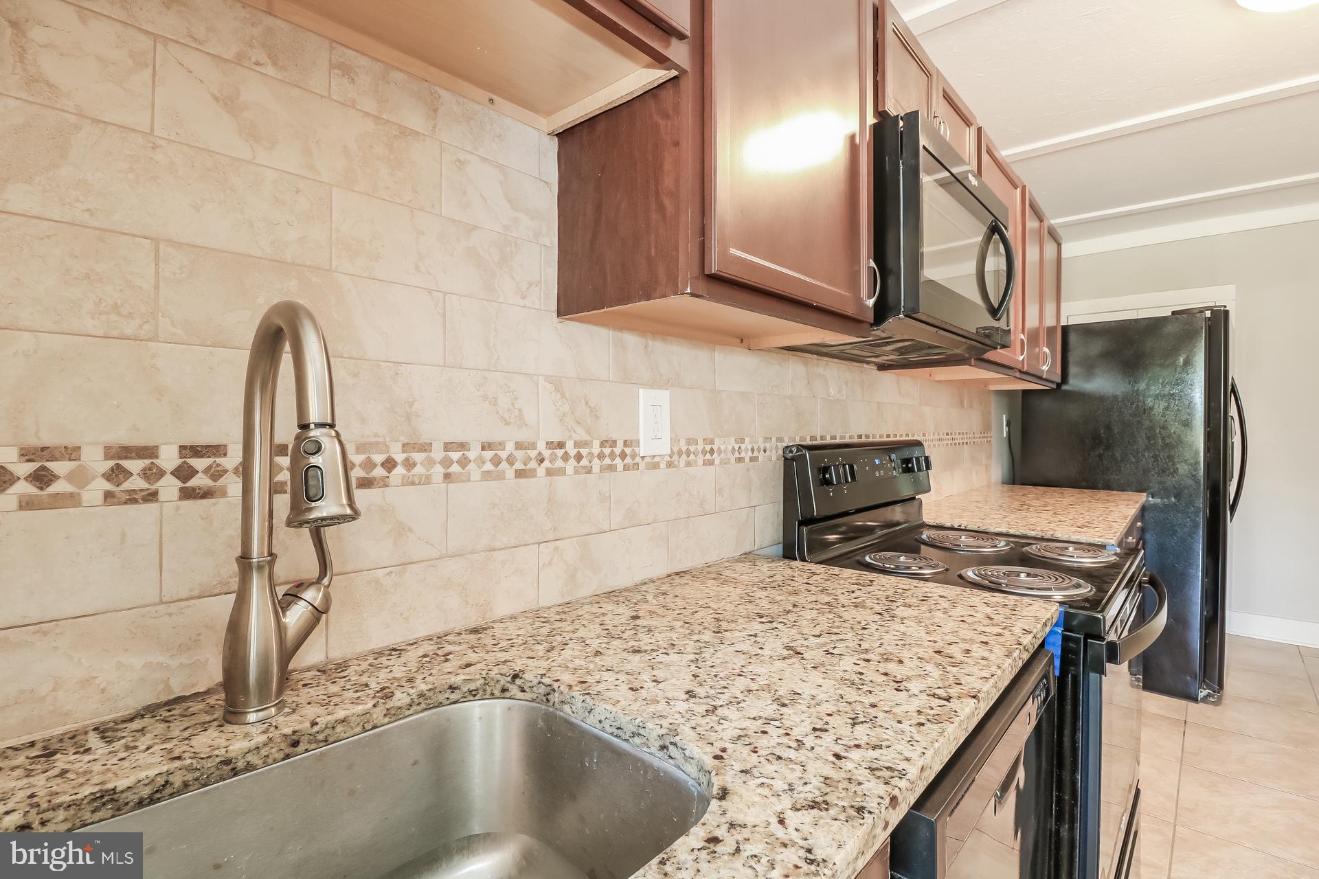 HAWTHORNE - Residential Lease