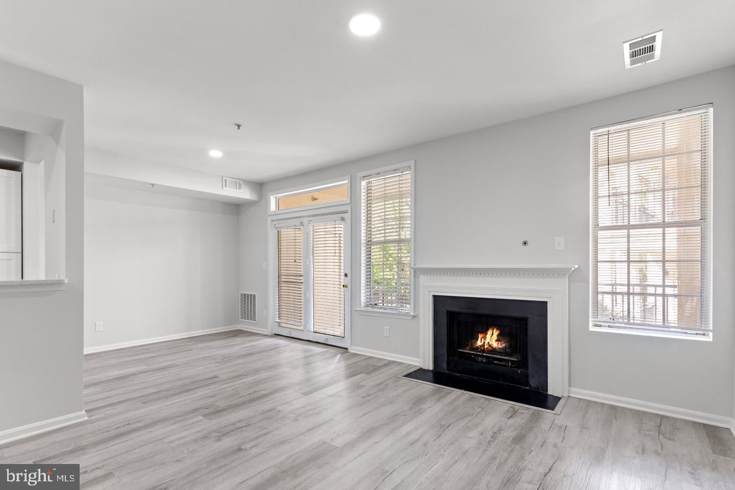 1318 GARDEN WALL CIRCLE