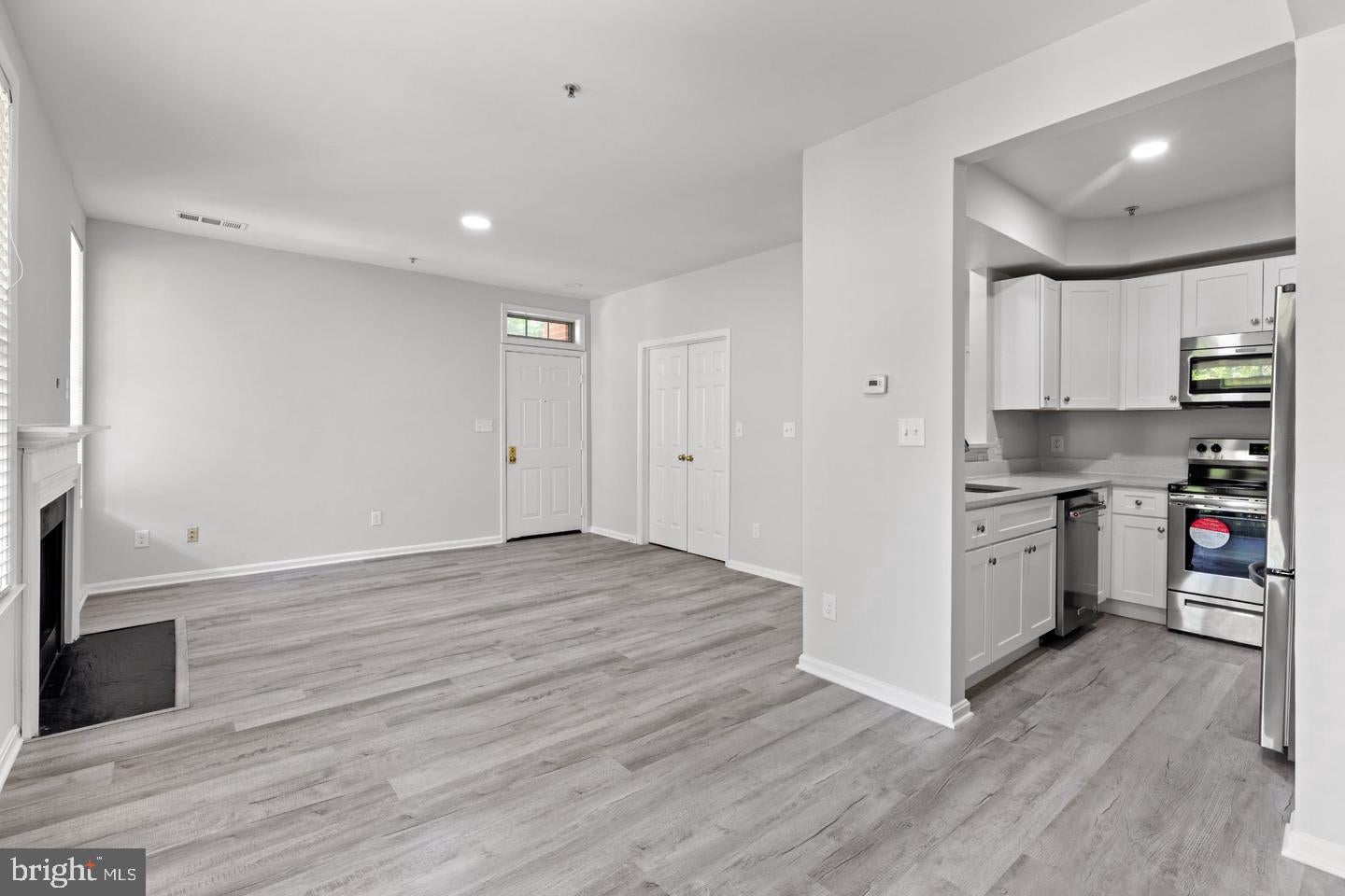 1318 GARDEN WALL CIRCLE