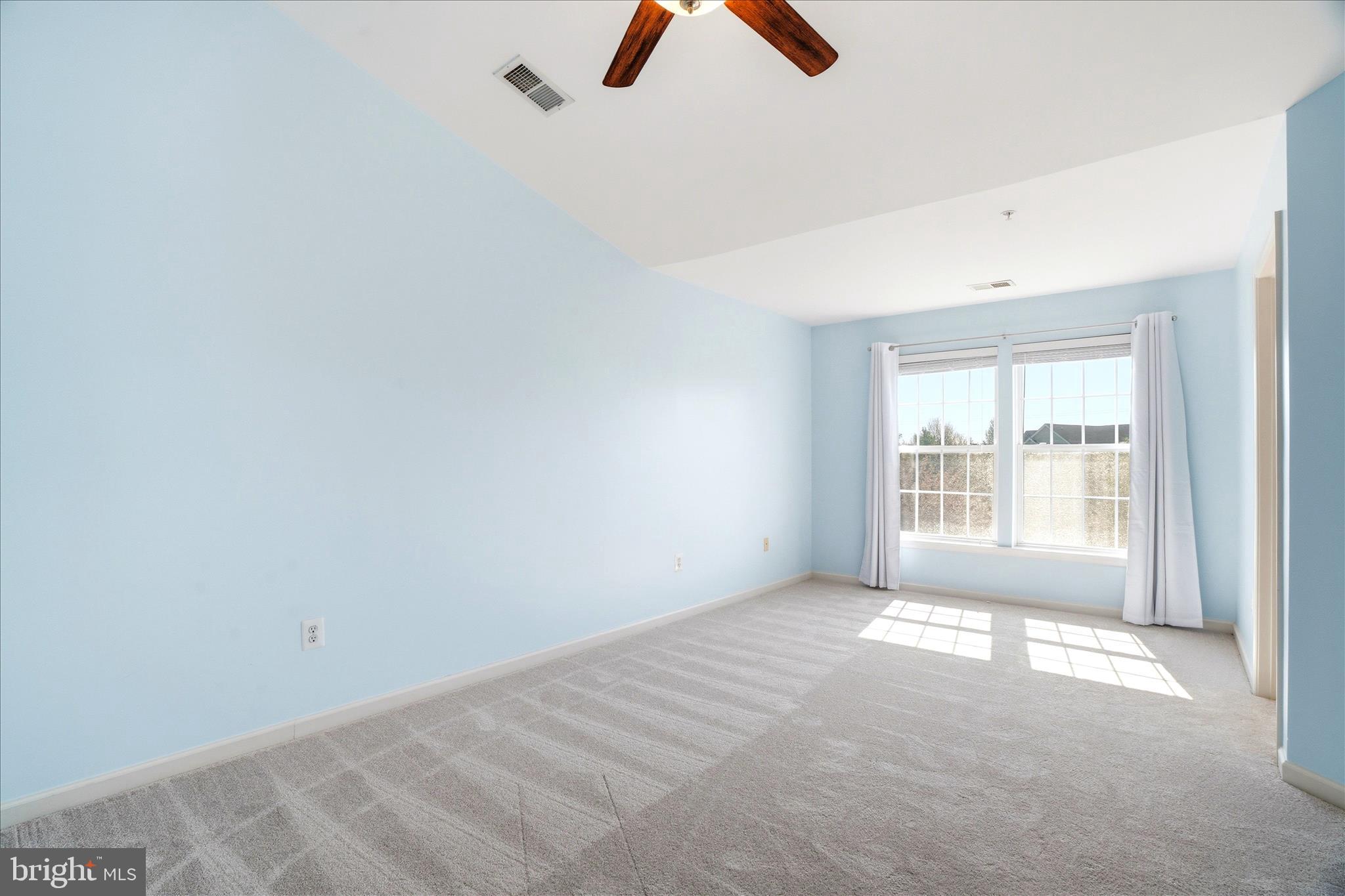 WELLINGTON TRACE - Residential