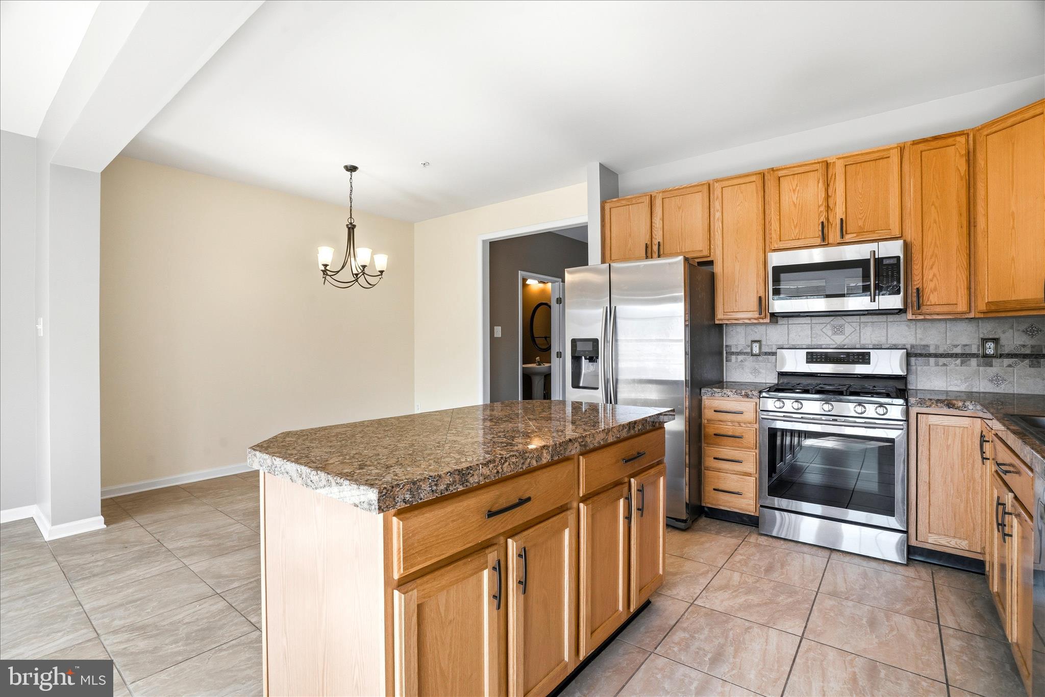 WELLINGTON TRACE - Residential