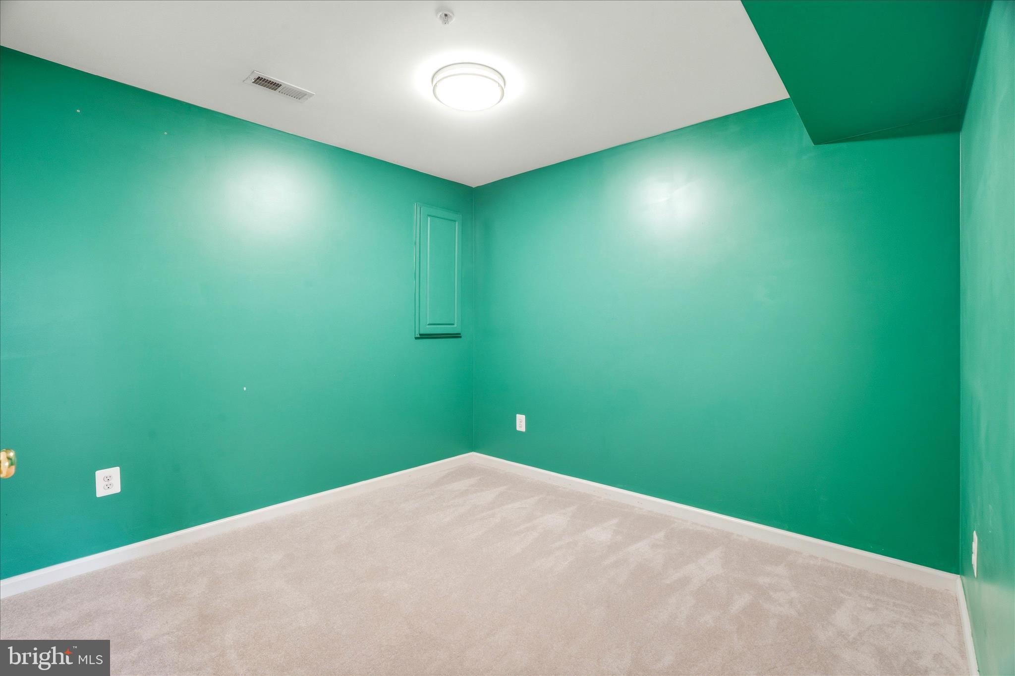 WELLINGTON TRACE - Residential