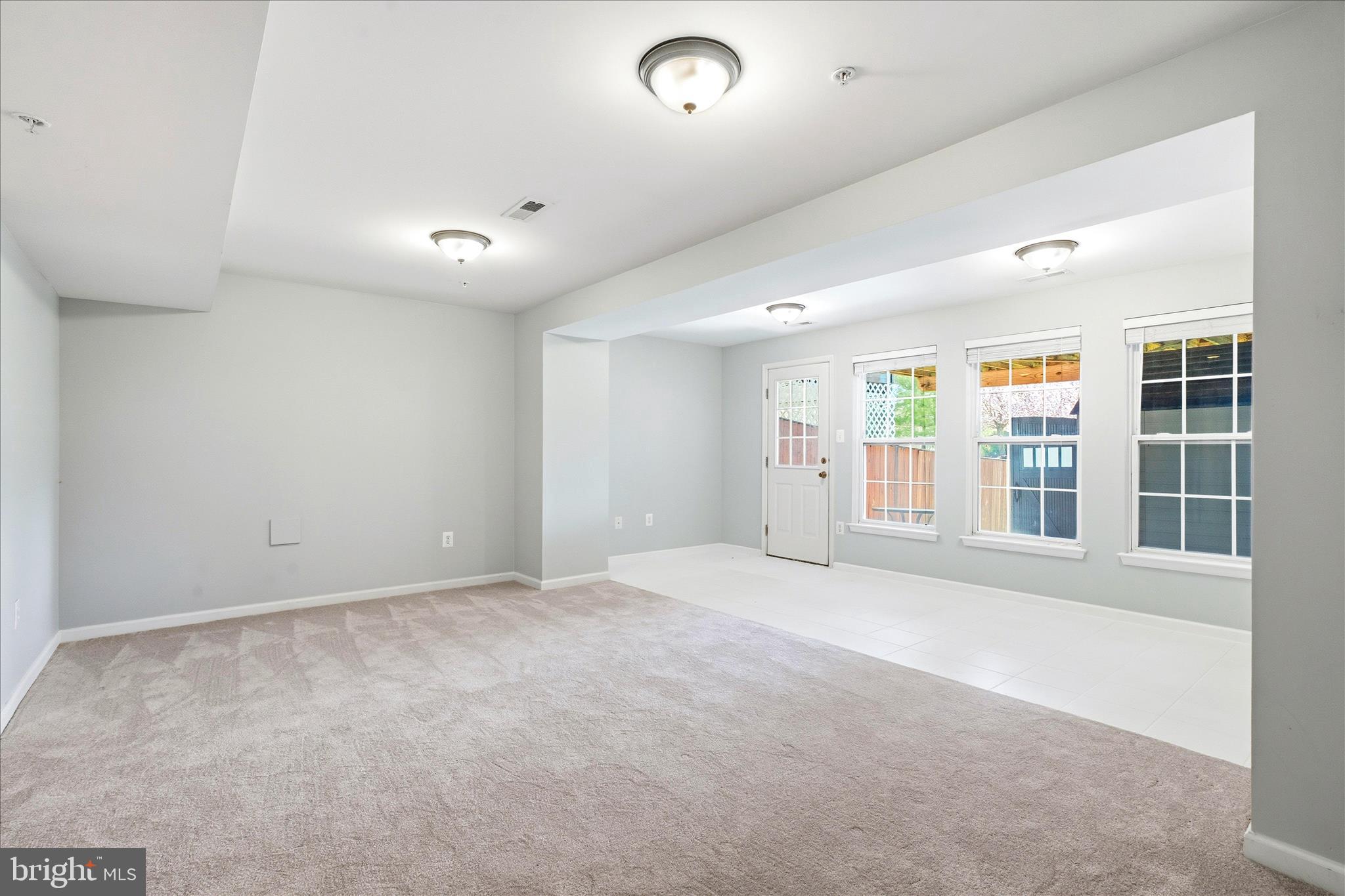 WELLINGTON TRACE - Residential