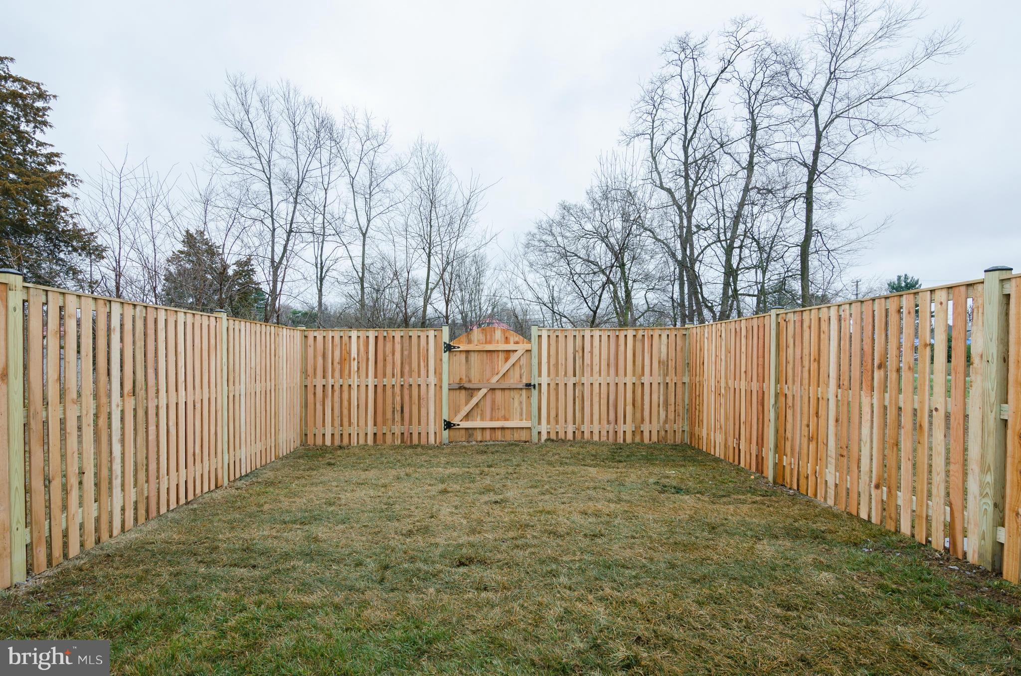 INWOOD VILLAGE - Residential