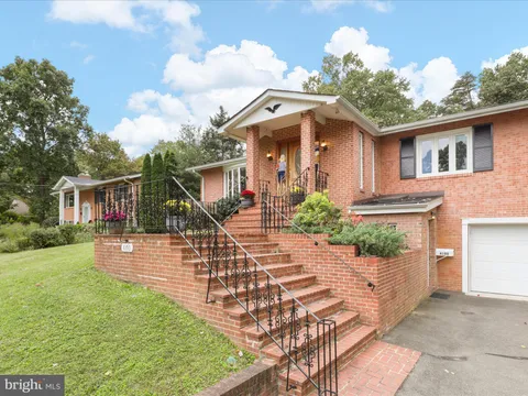 4100 Downing Street, Annandale, VA MLS: VAFX2274650