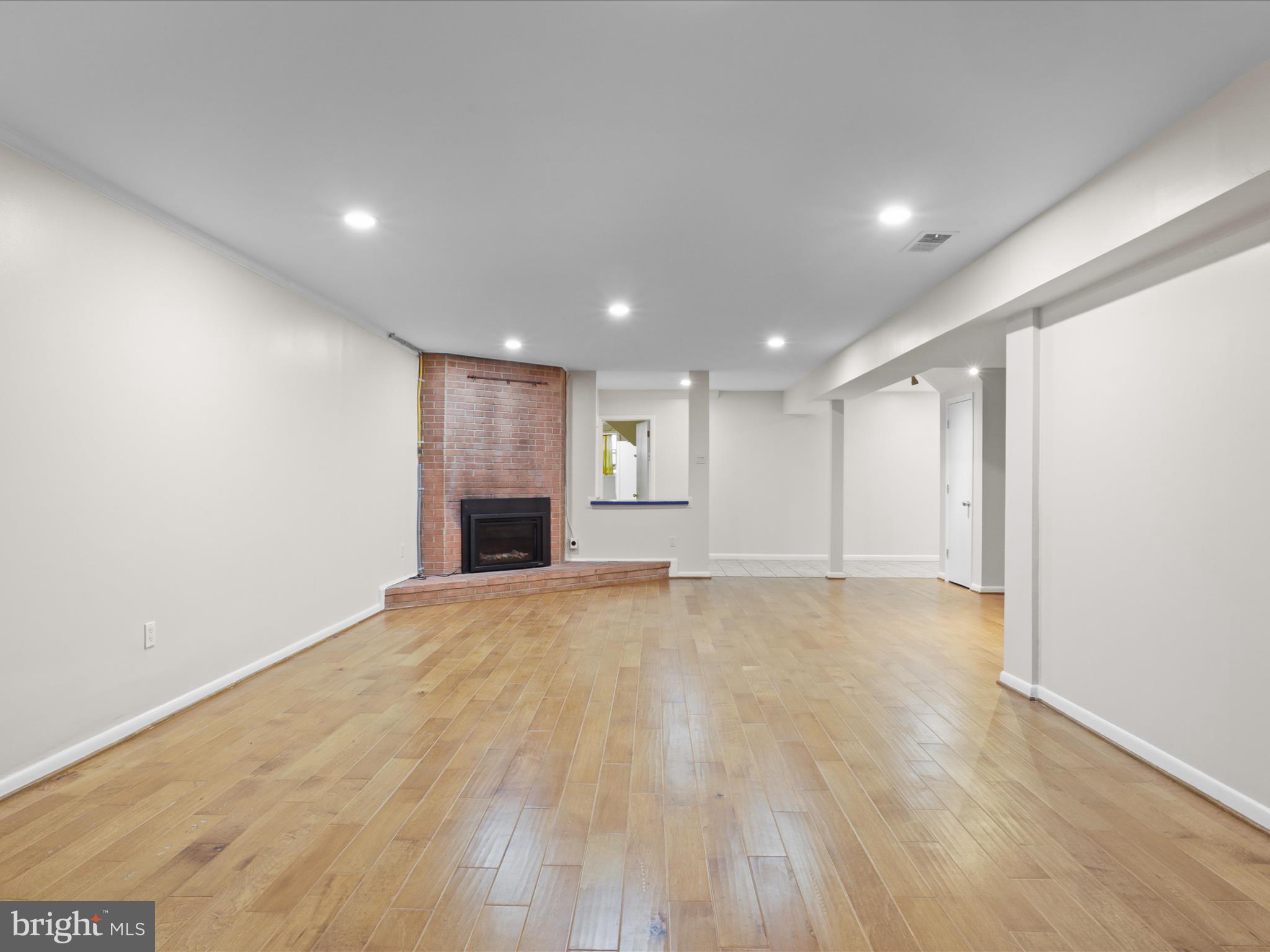 ENGLANDBORO - Residential Lease