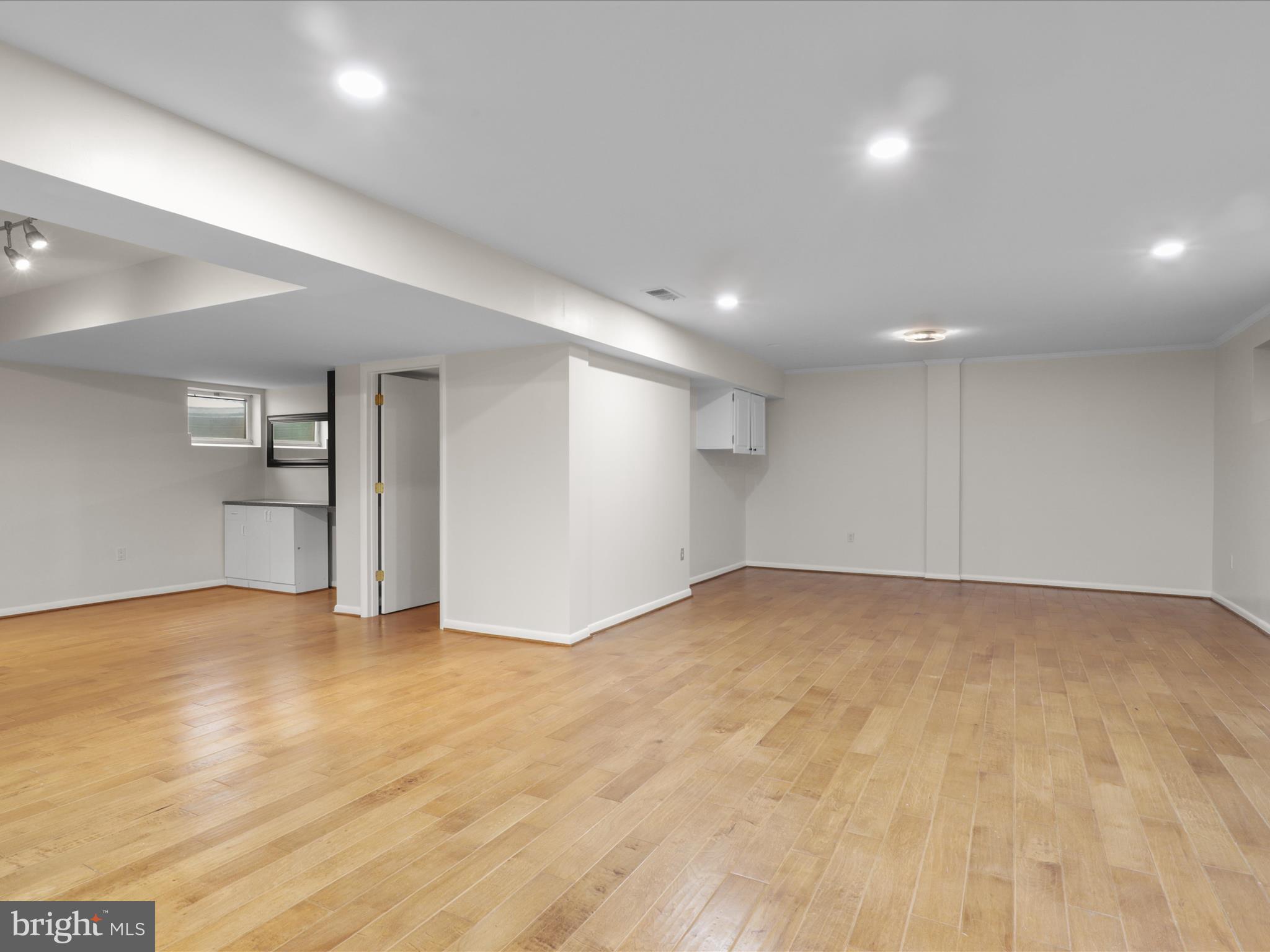 ENGLANDBORO - Residential Lease