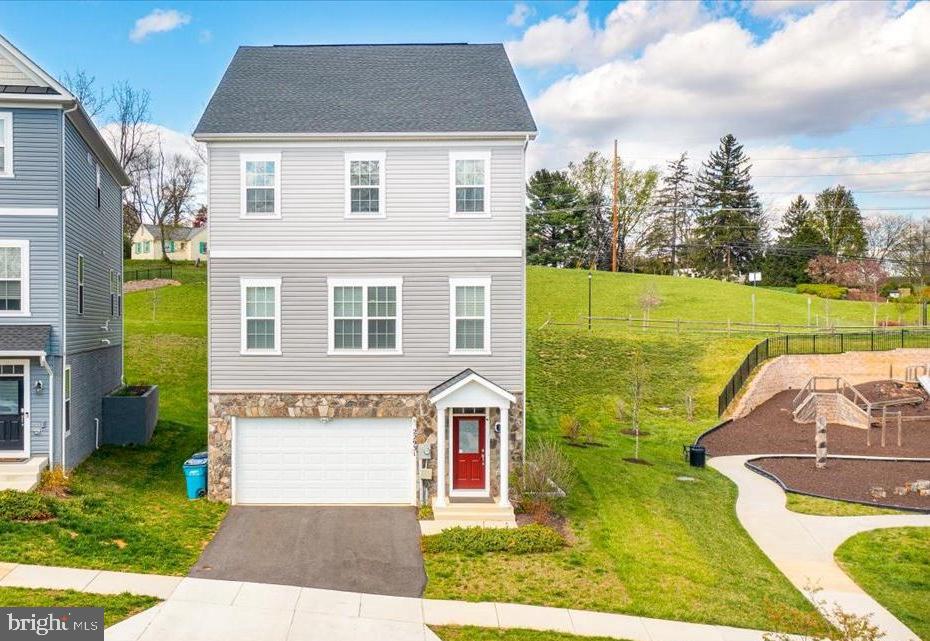 22931 TOWNSEND TRAIL