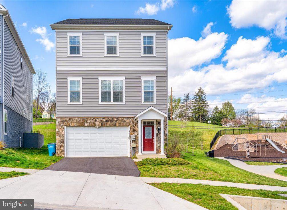 22931 TOWNSEND TRAIL