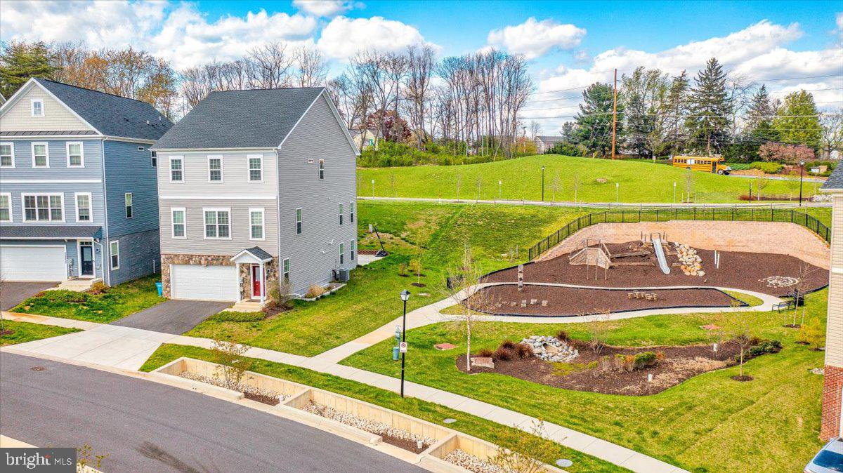 22931 TOWNSEND TRAIL