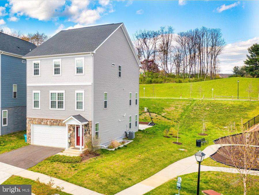 22931 TOWNSEND TRAIL