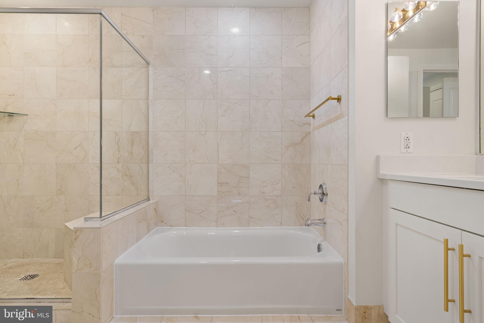 ONE PARK CREST CONDOMINIUM - Residential