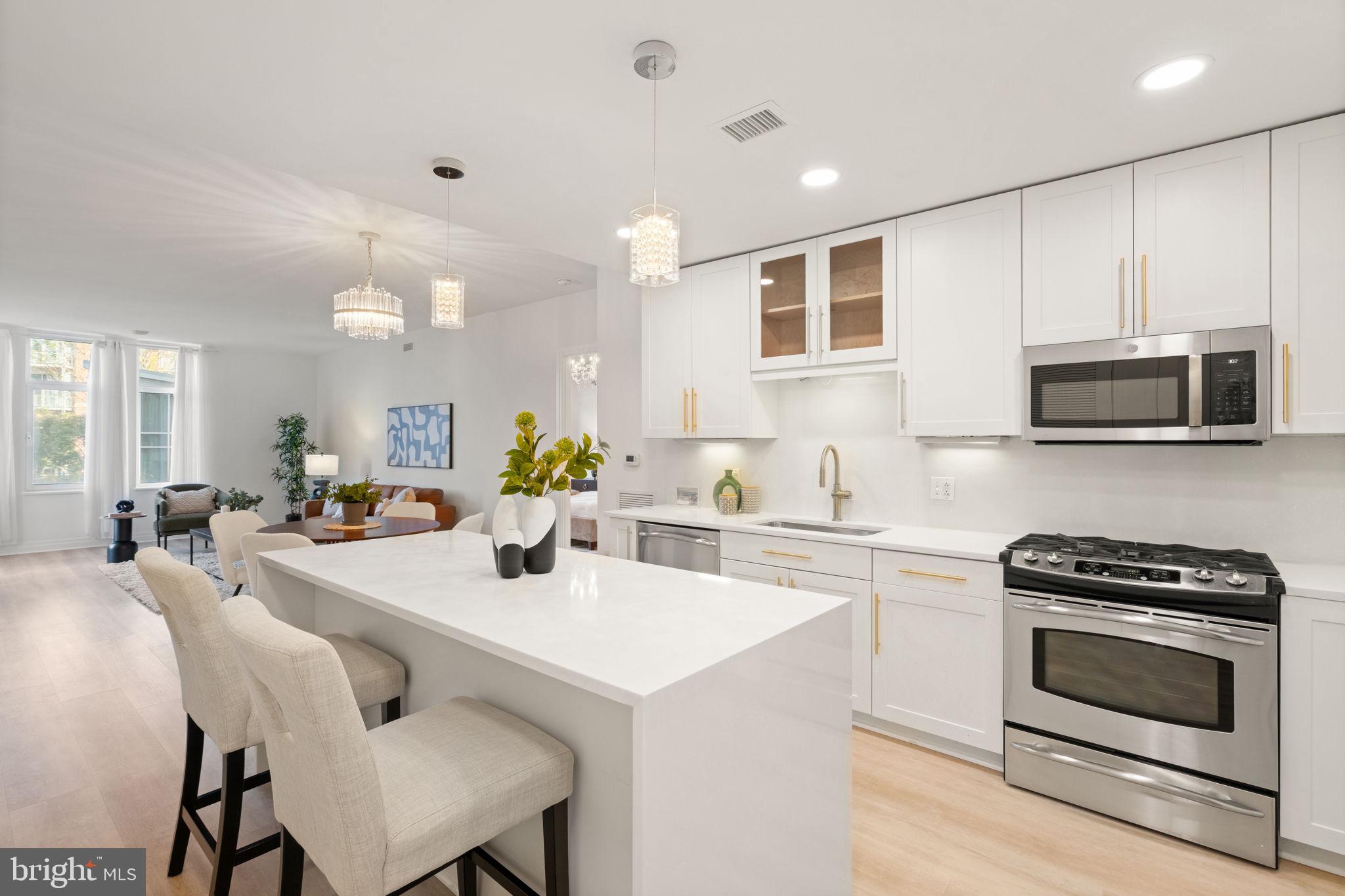 ONE PARK CREST CONDOMINIUM - Residential