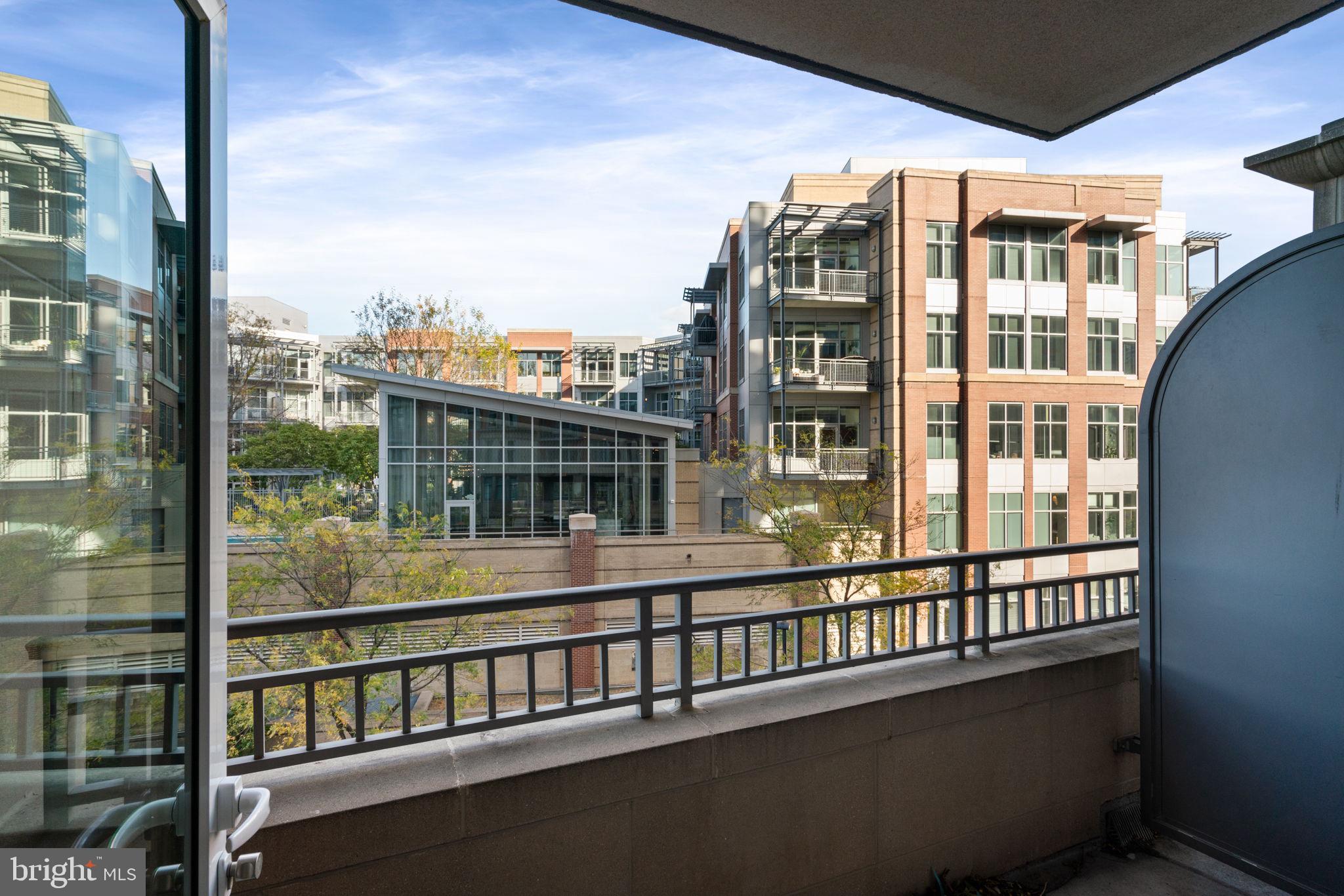 ONE PARK CREST CONDOMINIUM - Residential