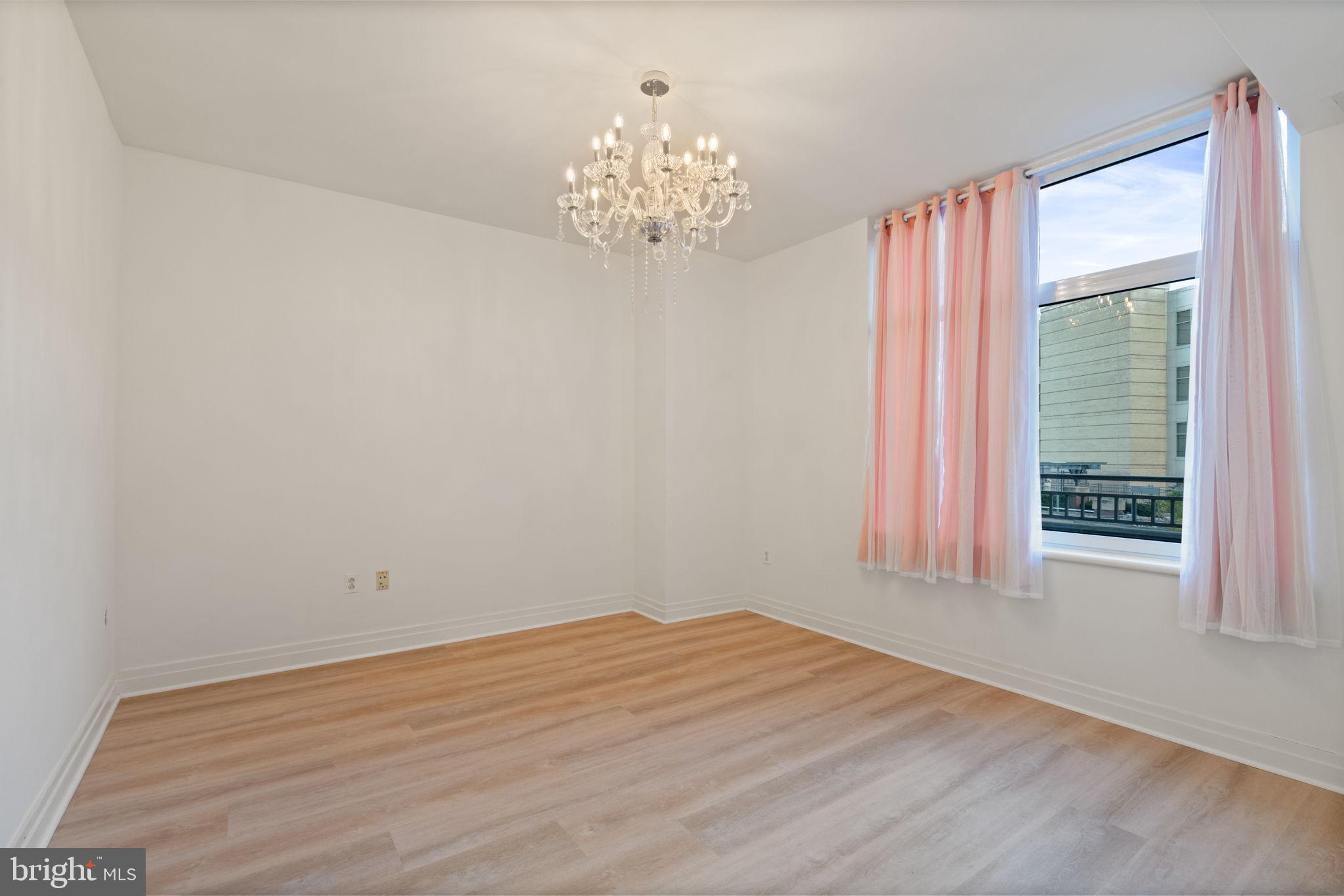 ONE PARK CREST CONDOMINIUM - Residential