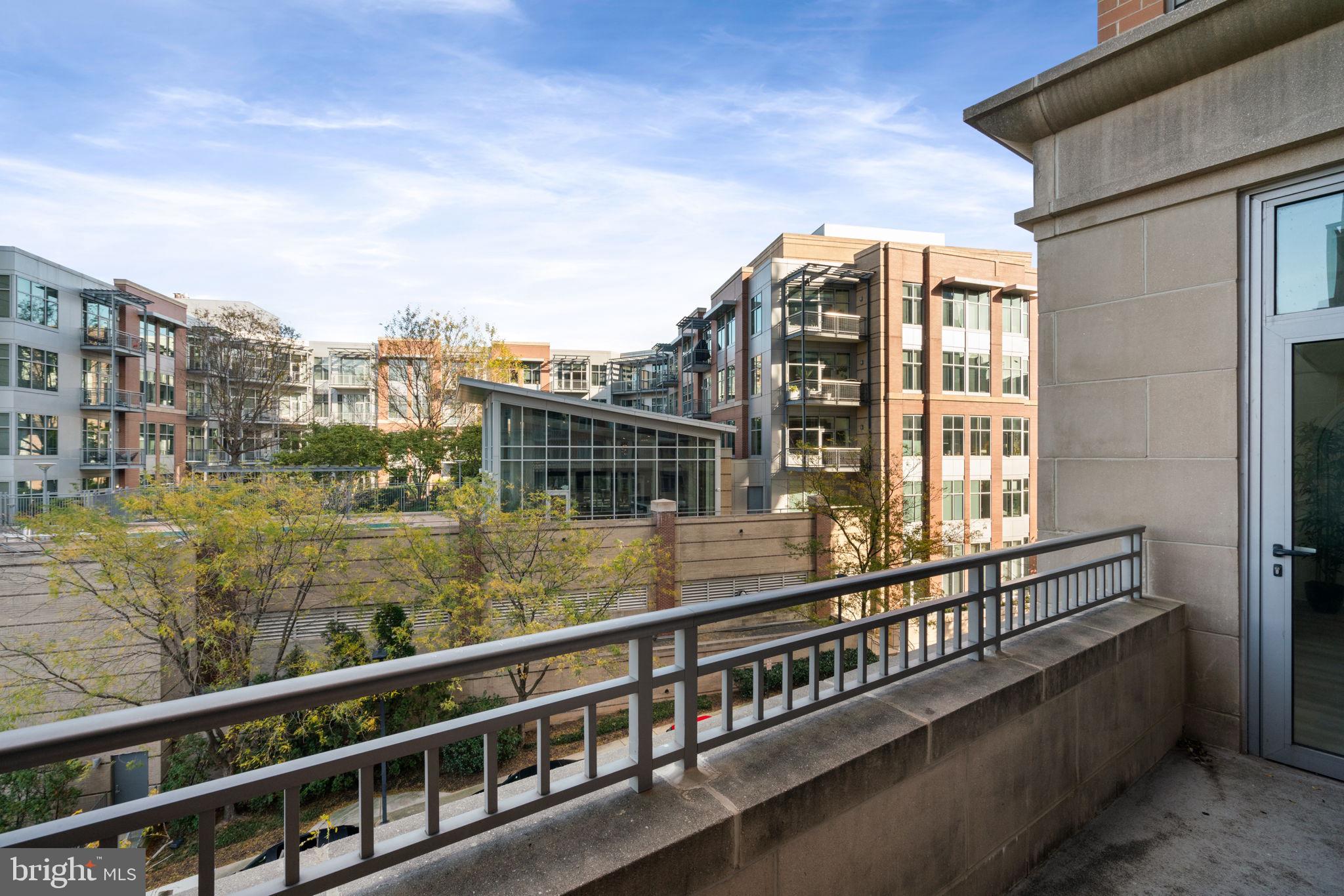 ONE PARK CREST CONDOMINIUM - Residential