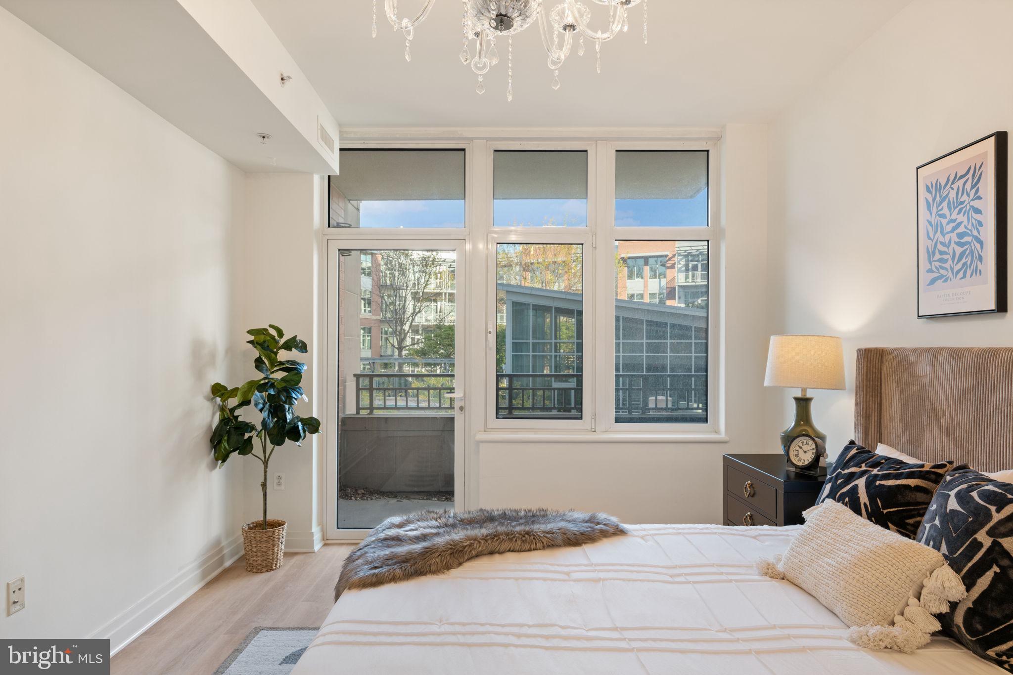 ONE PARK CREST CONDOMINIUM - Residential