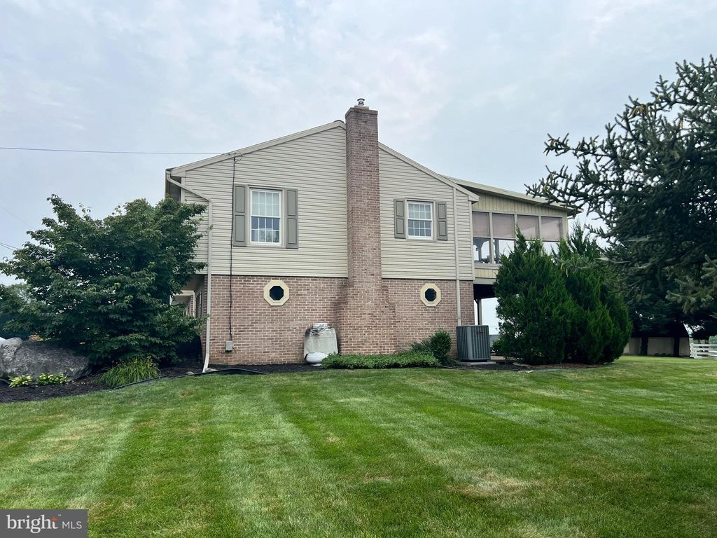 Photo of 2402 Mount Pleasant Road, MOUNT JOY, PA 17552 (MLS # PALA2074706)