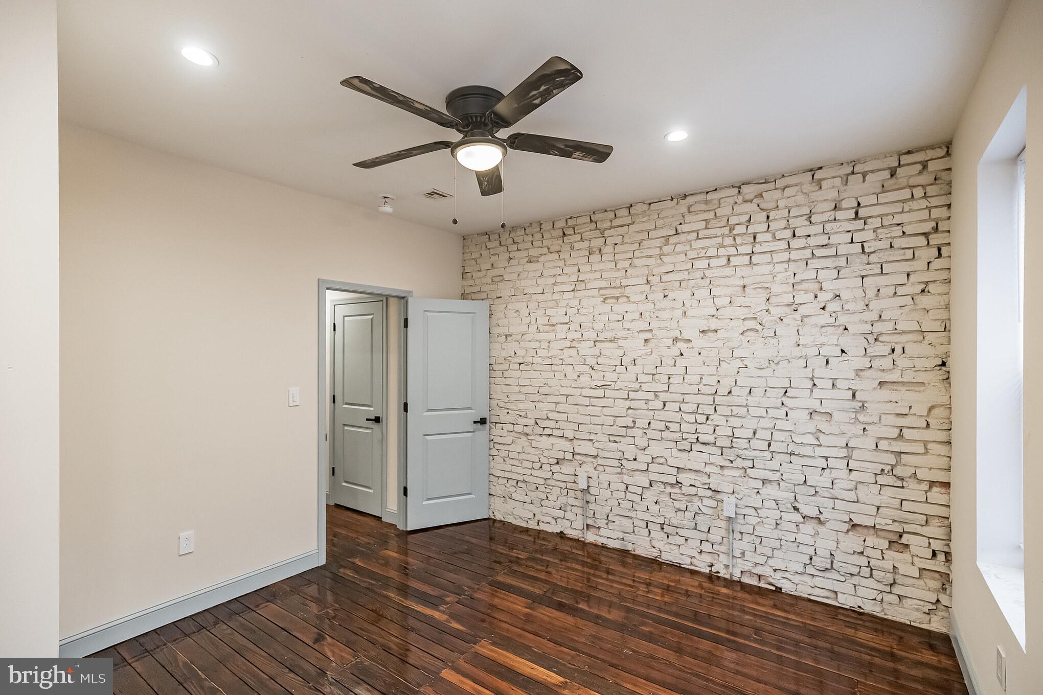 KENSINGTON - Residential