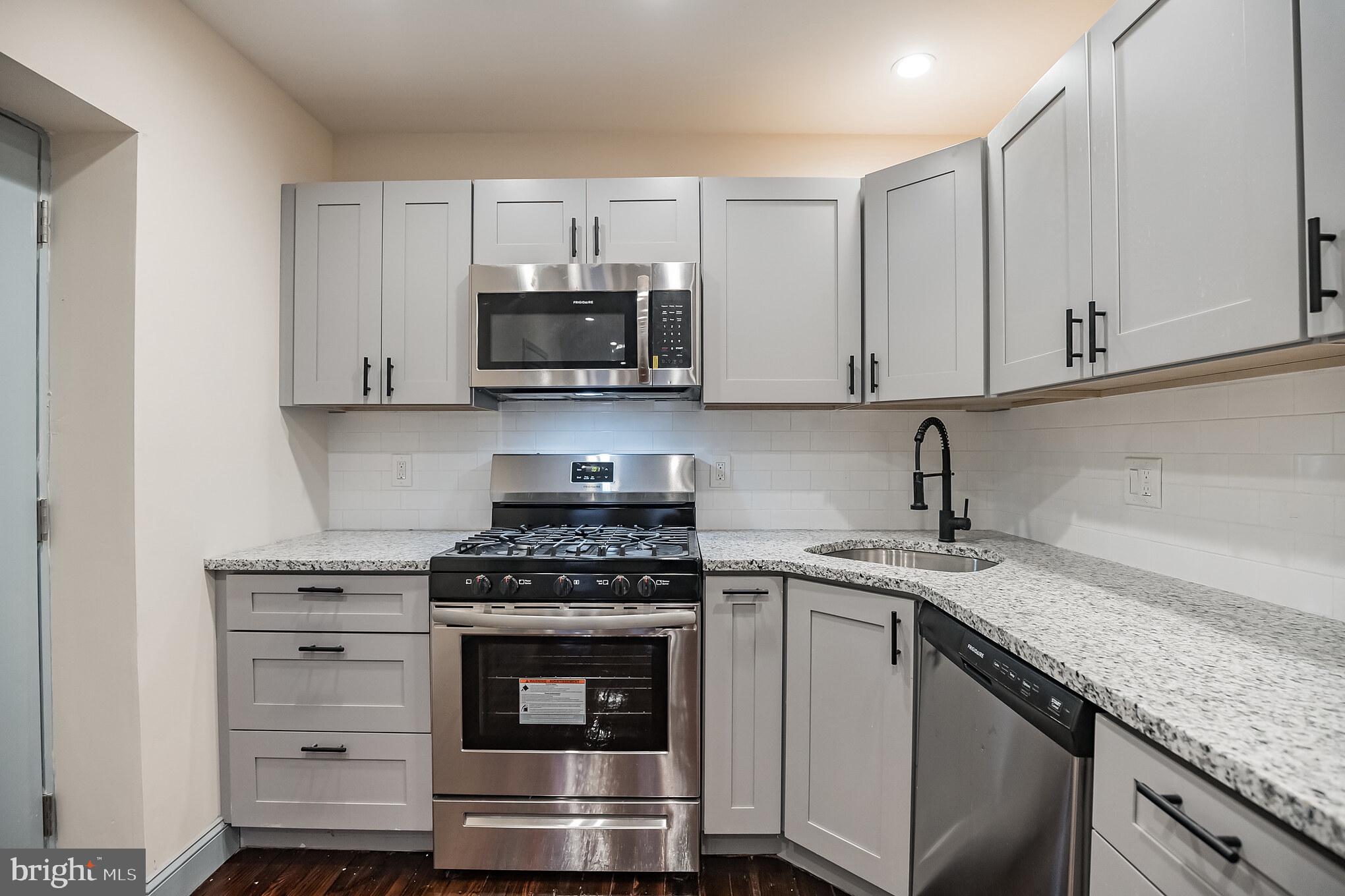KENSINGTON - Residential