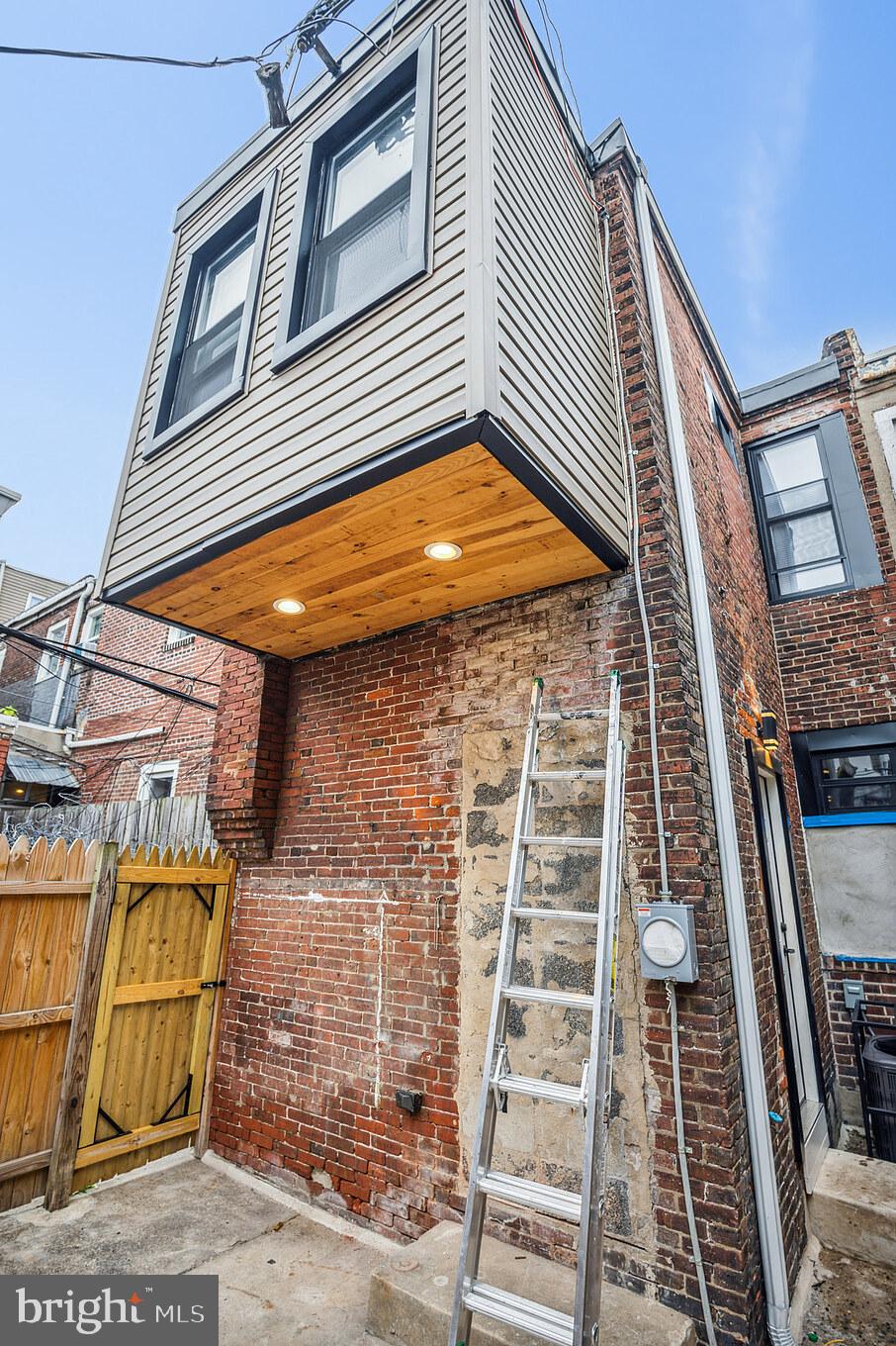 KENSINGTON - Residential