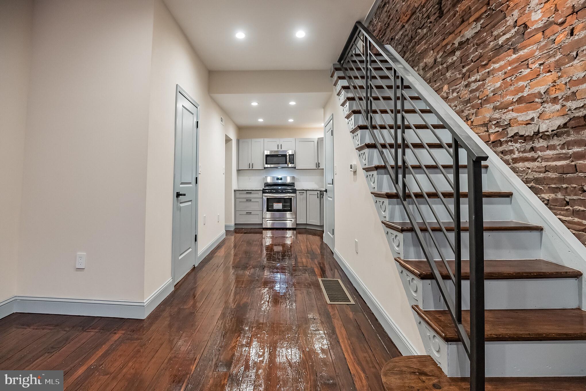 KENSINGTON - Residential