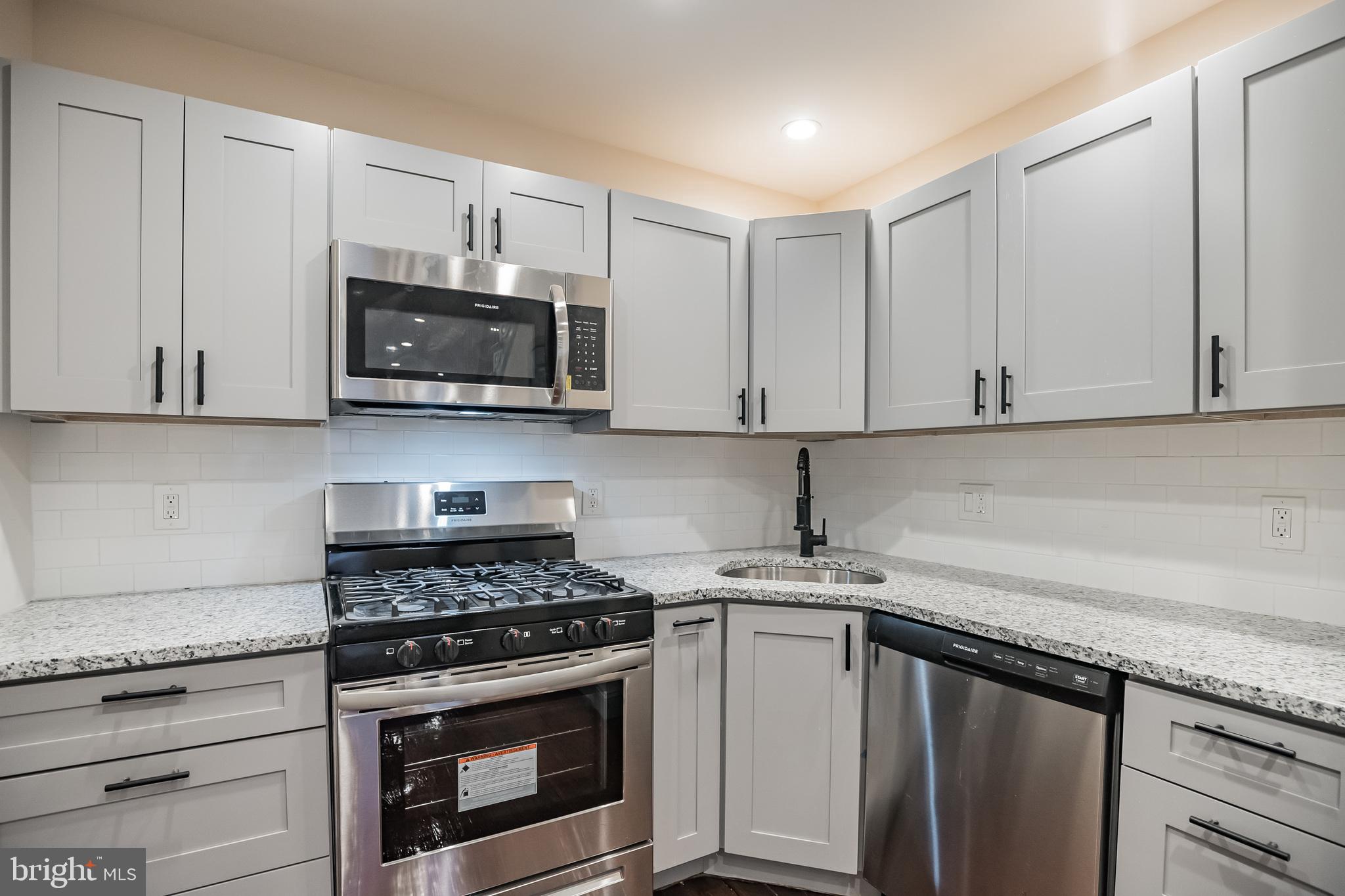 KENSINGTON - Residential