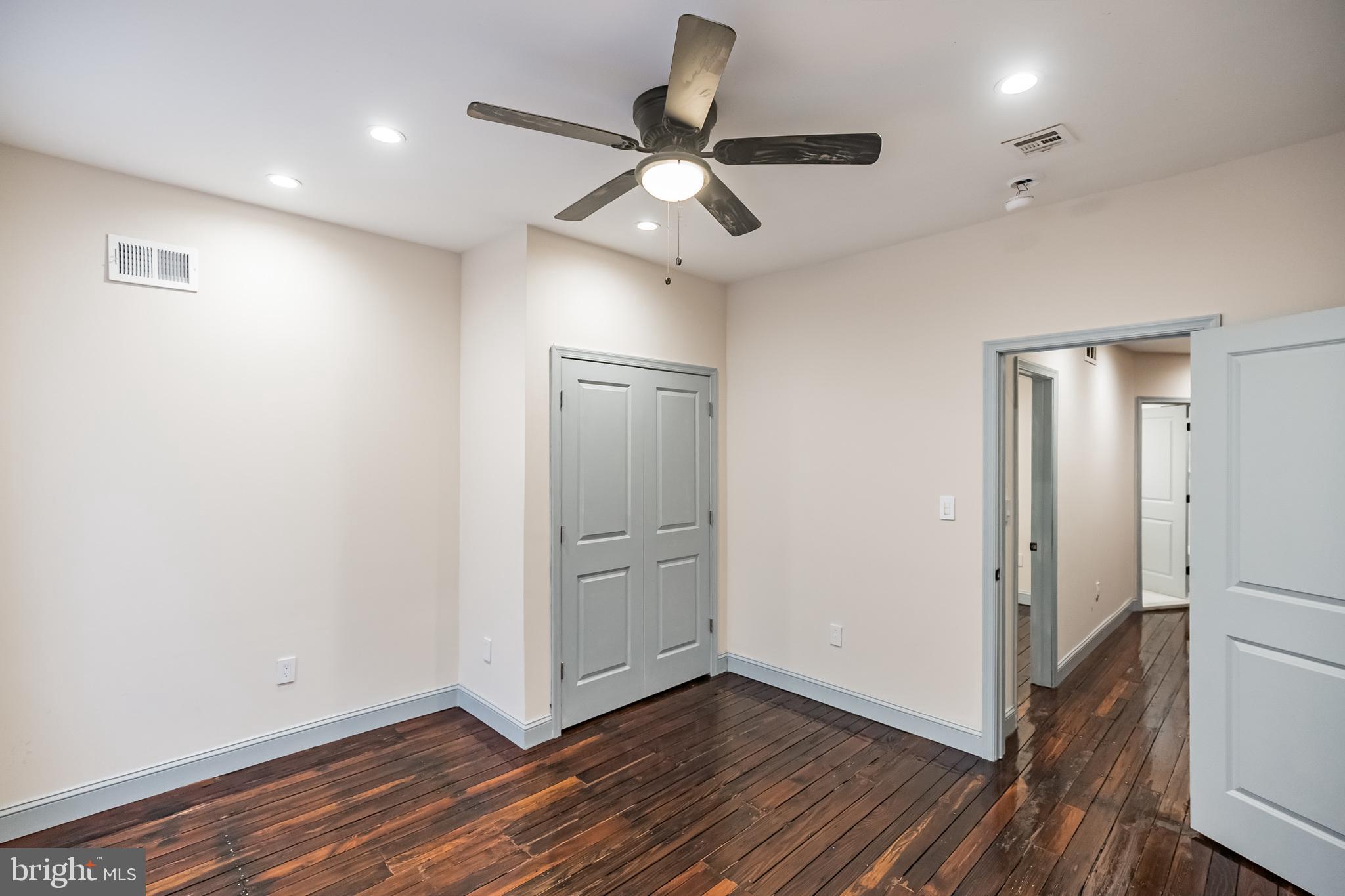 KENSINGTON - Residential