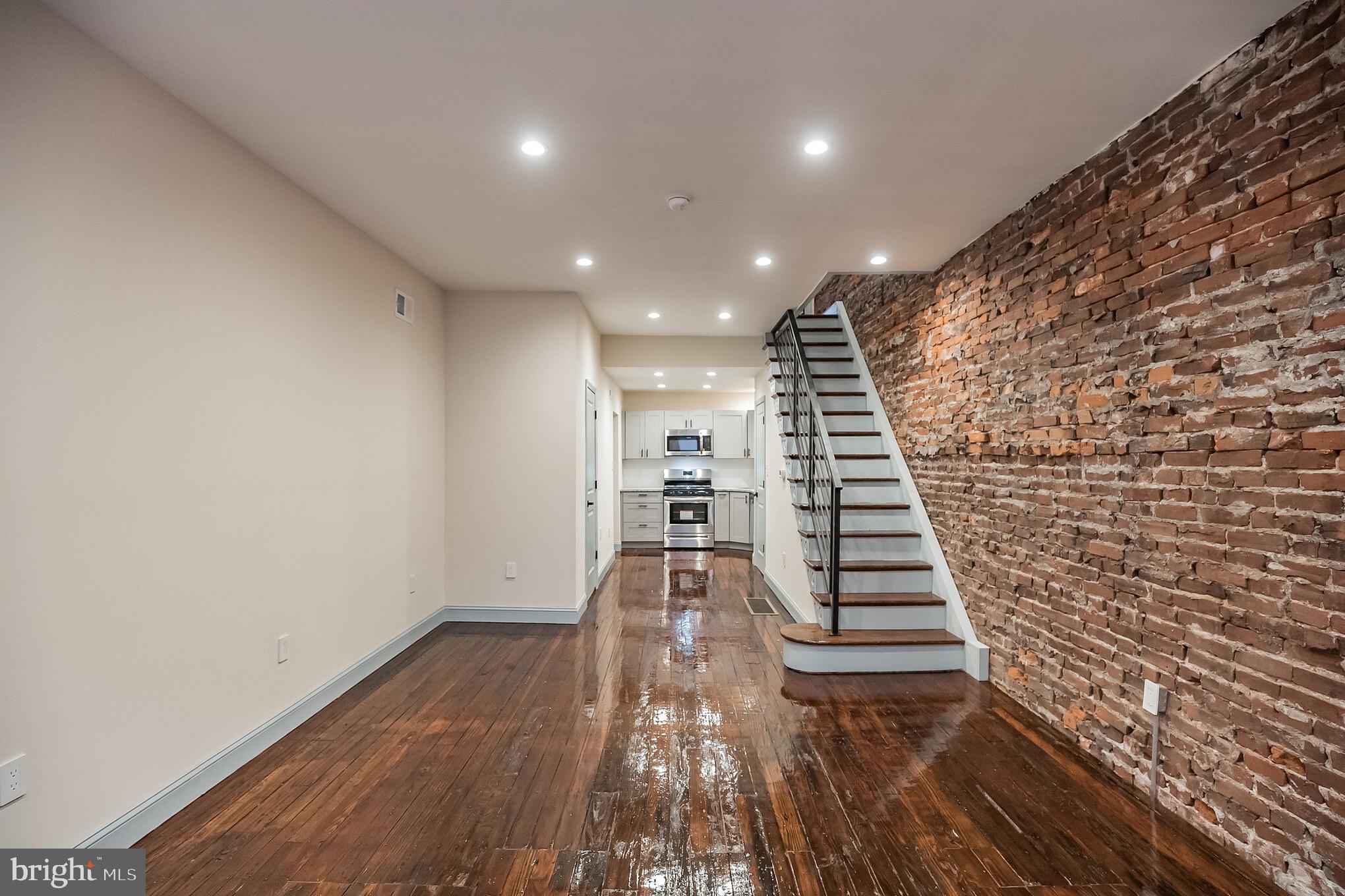 KENSINGTON - Residential