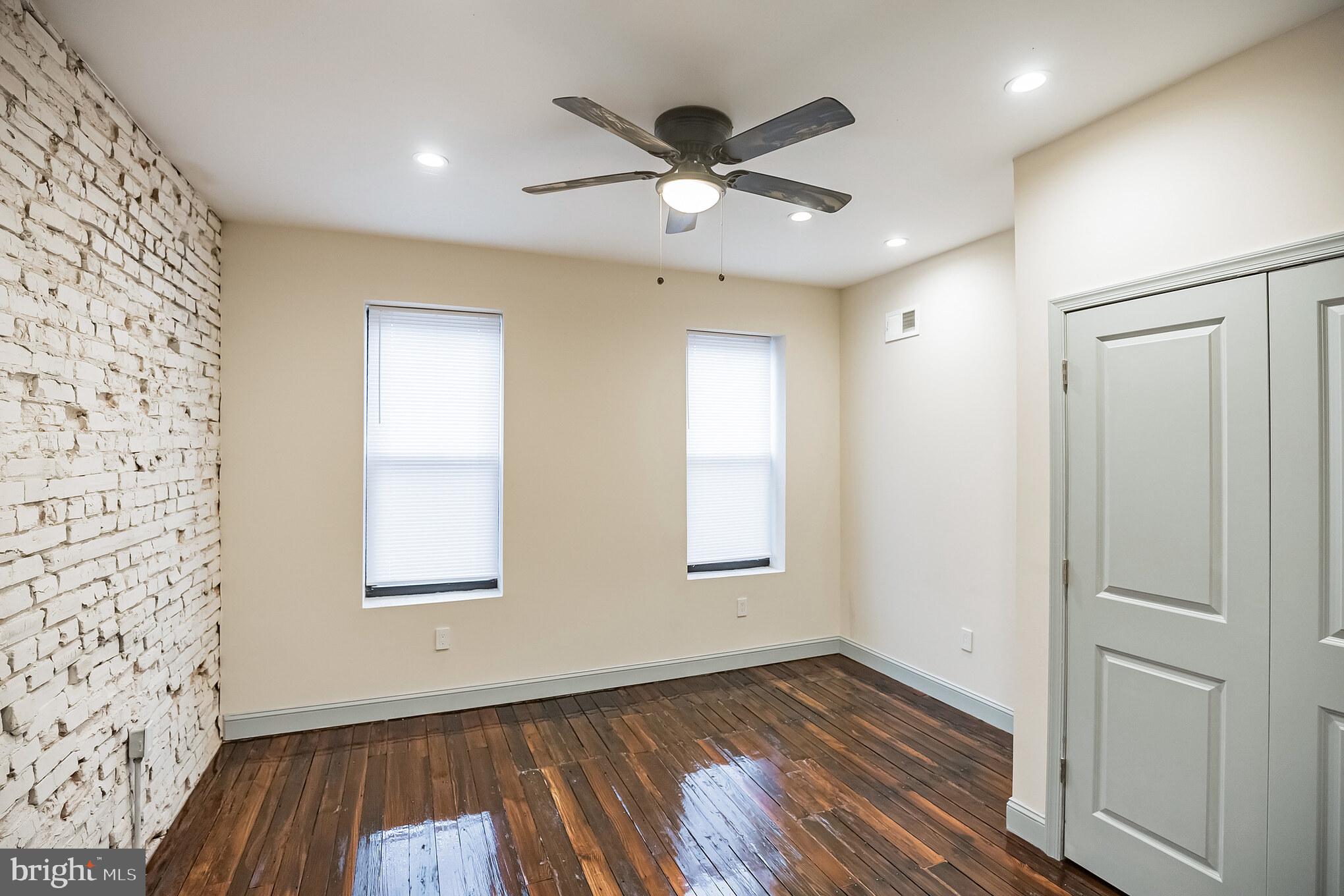 KENSINGTON - Residential