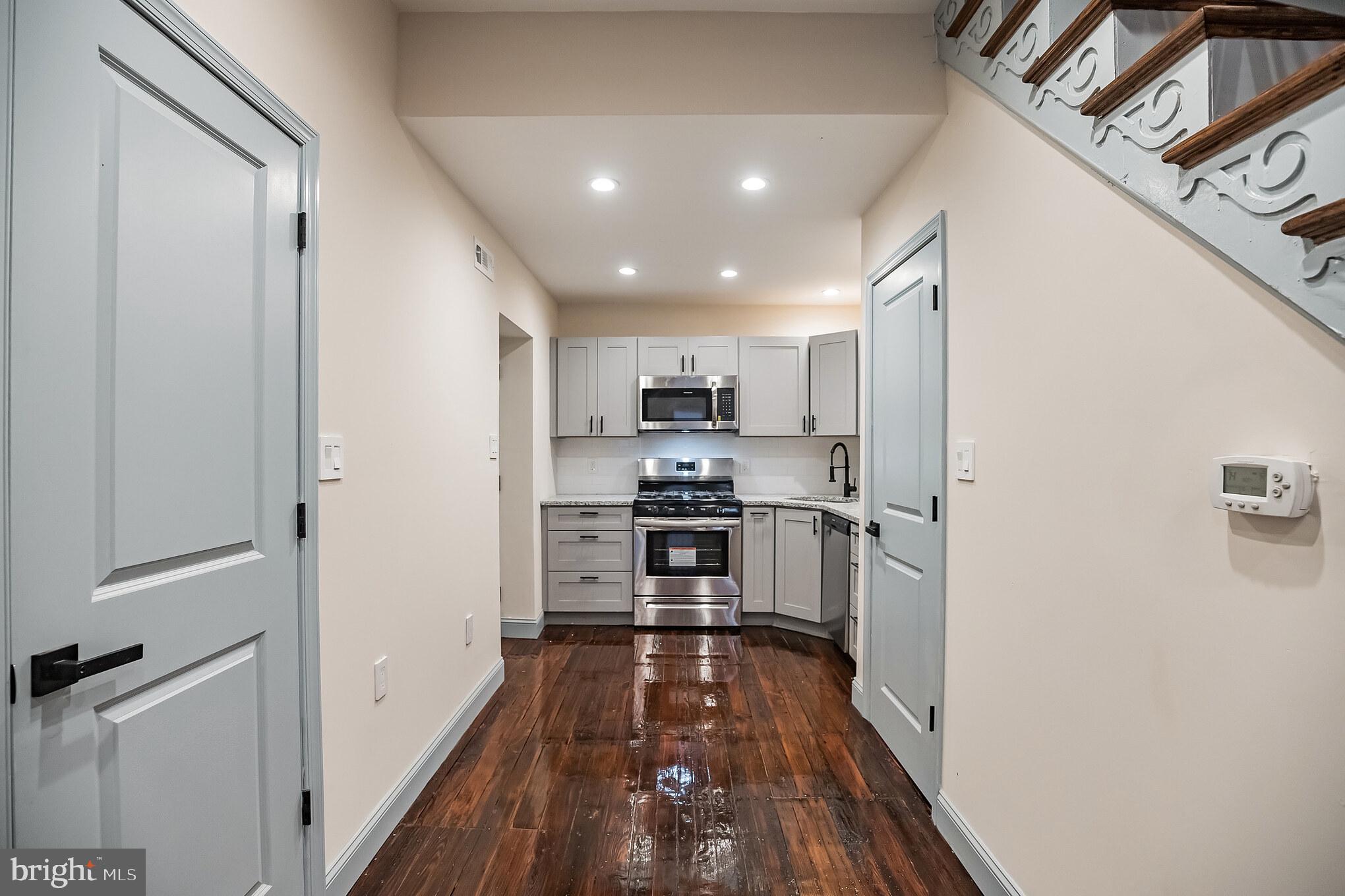 KENSINGTON - Residential