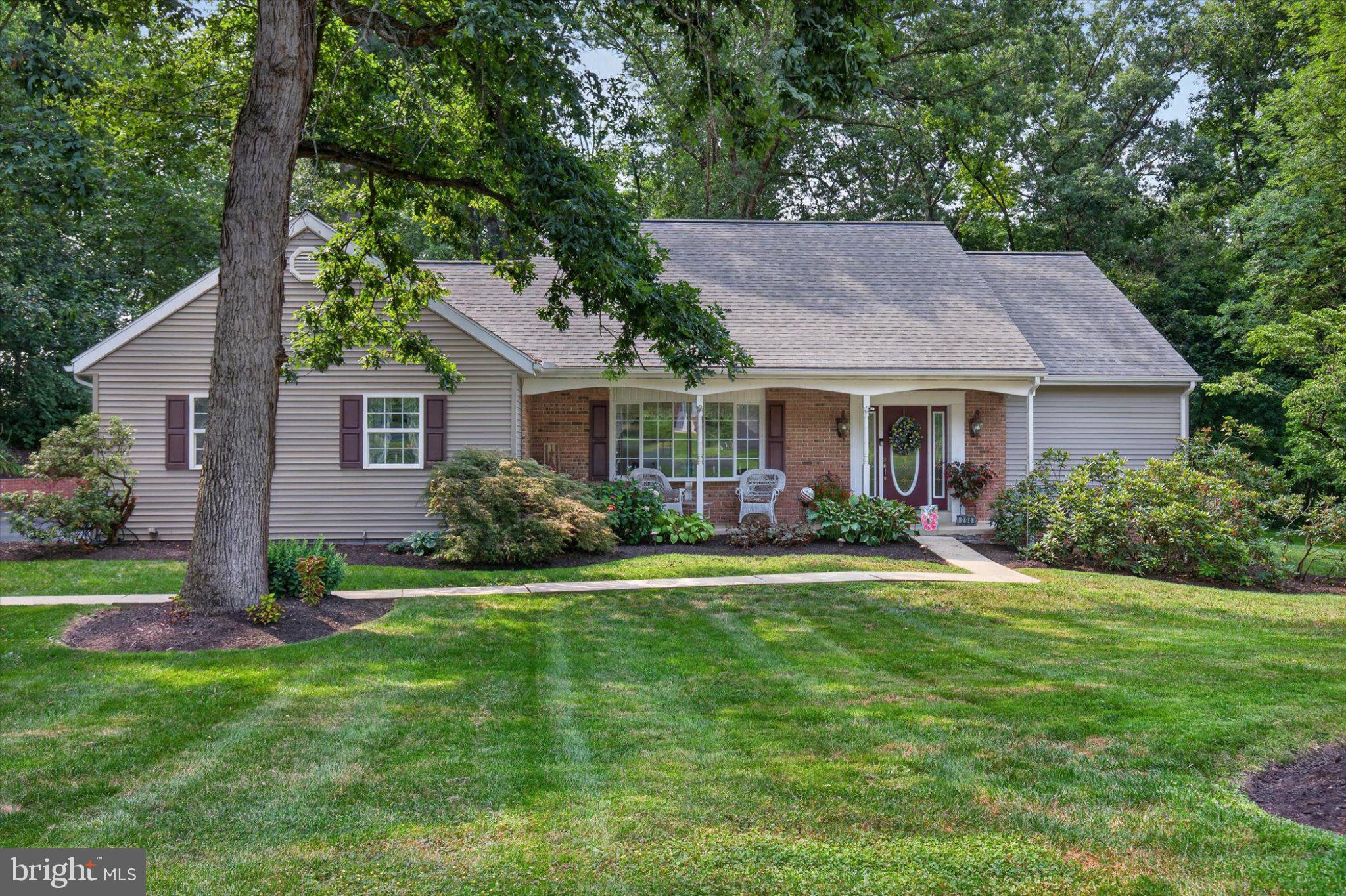 294 WESTVIEW DRIVE
