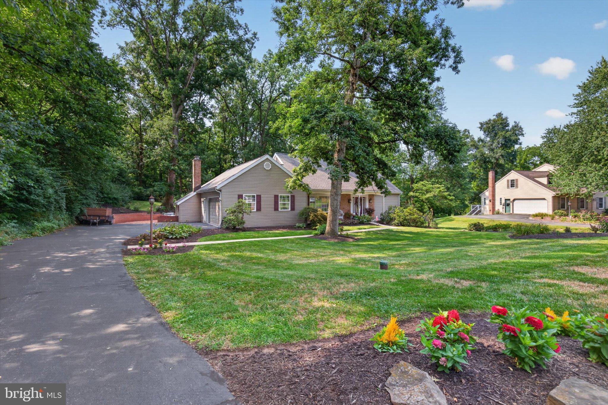 294 WESTVIEW DRIVE