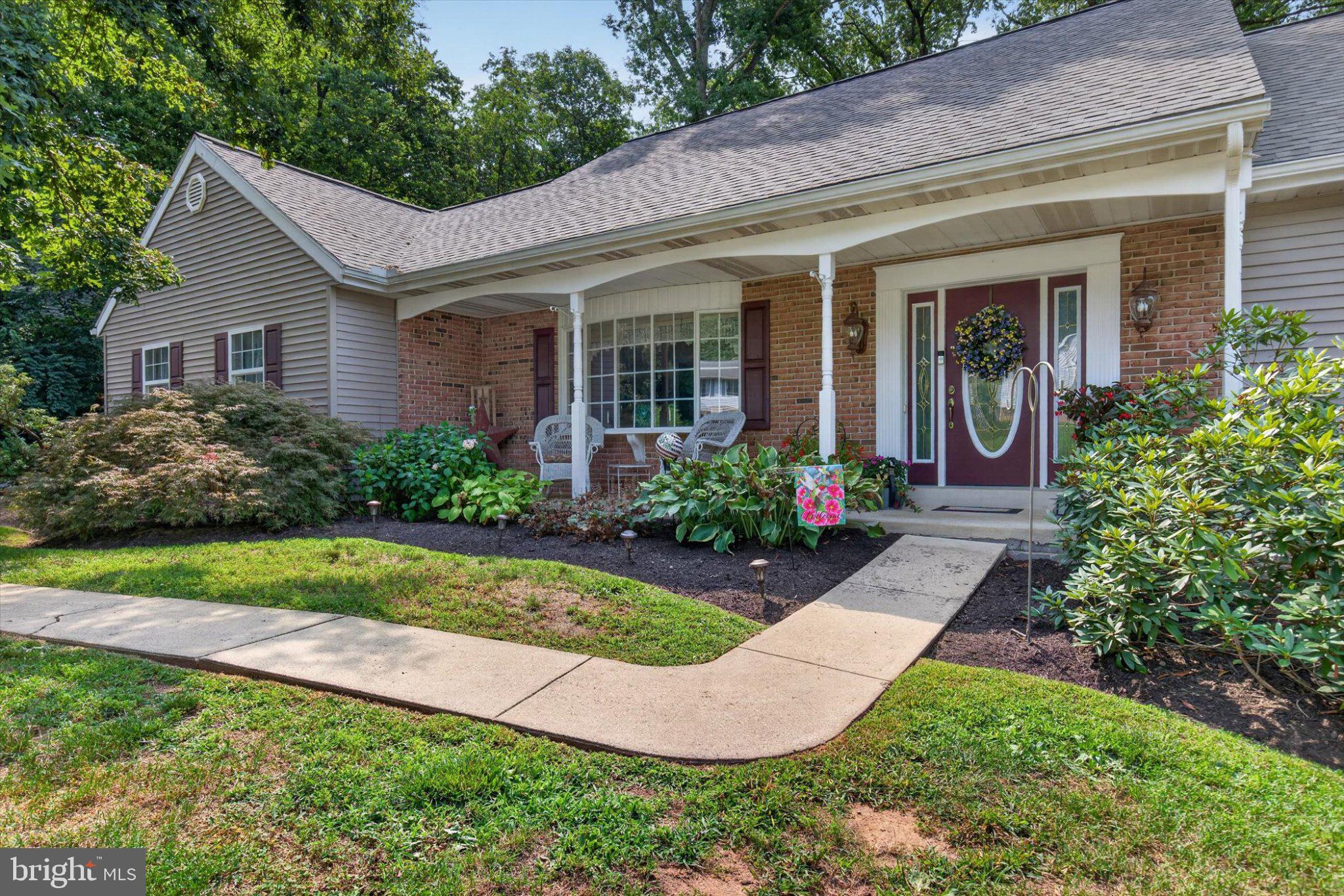 294 WESTVIEW DRIVE