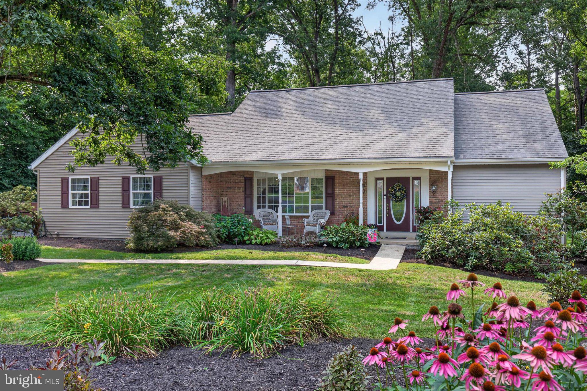 294 WESTVIEW DRIVE