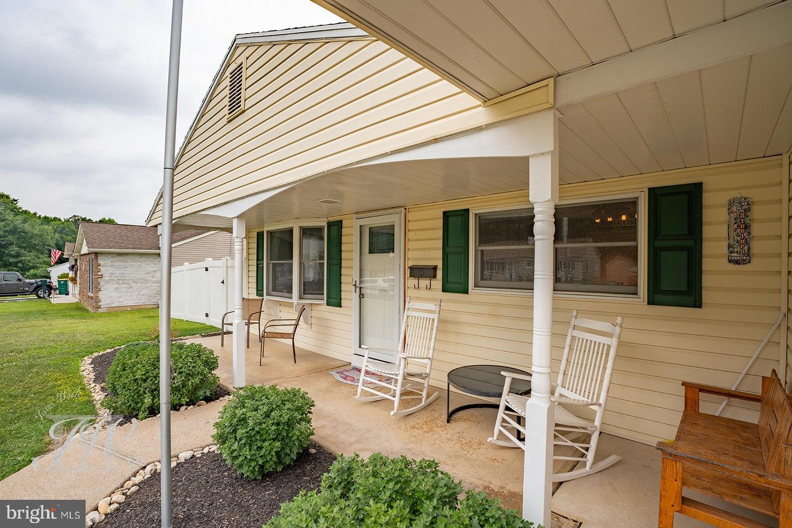 212 STANFORD ROAD