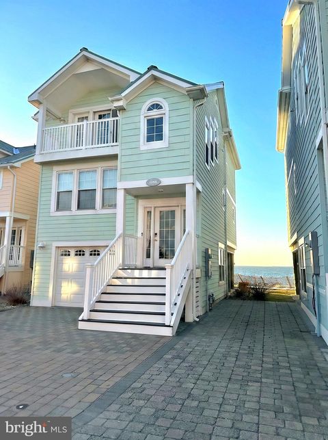 Photo of 806 W Bay Club Lane West, BEACH HAVEN, NJ 08008 (MLS # NJOC2039316)
