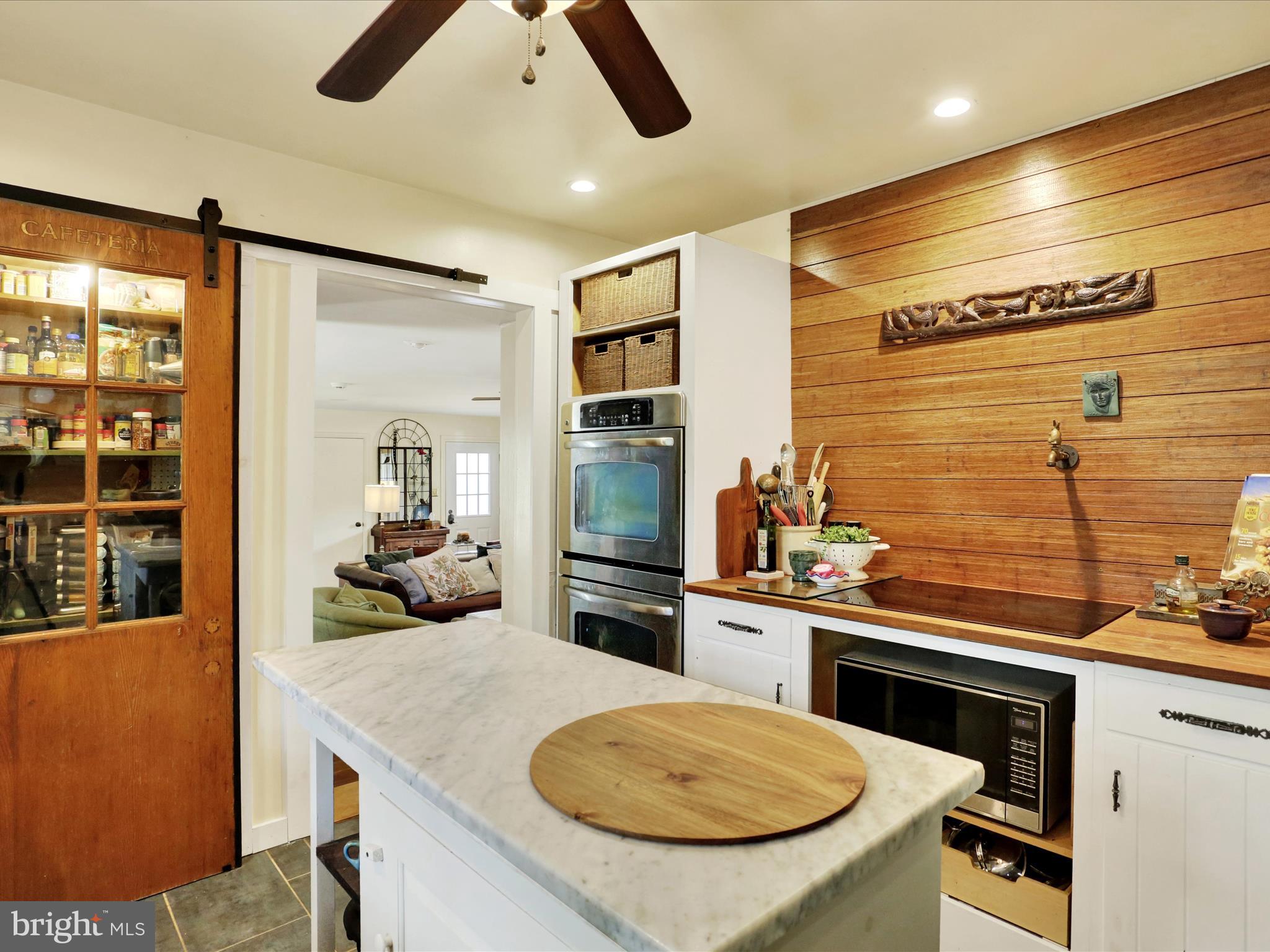 CRESTWOOD - Residential