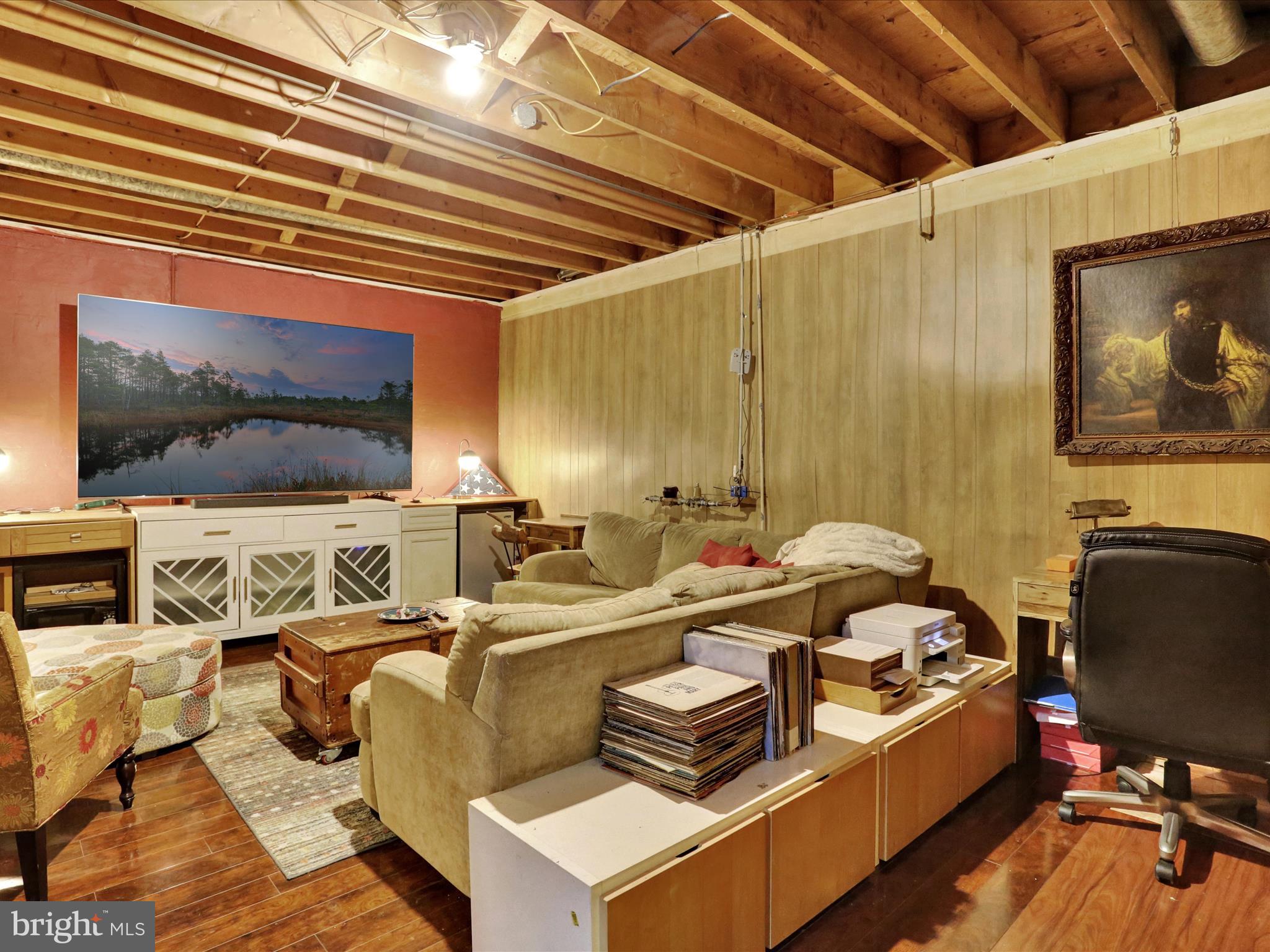 CRESTWOOD - Residential