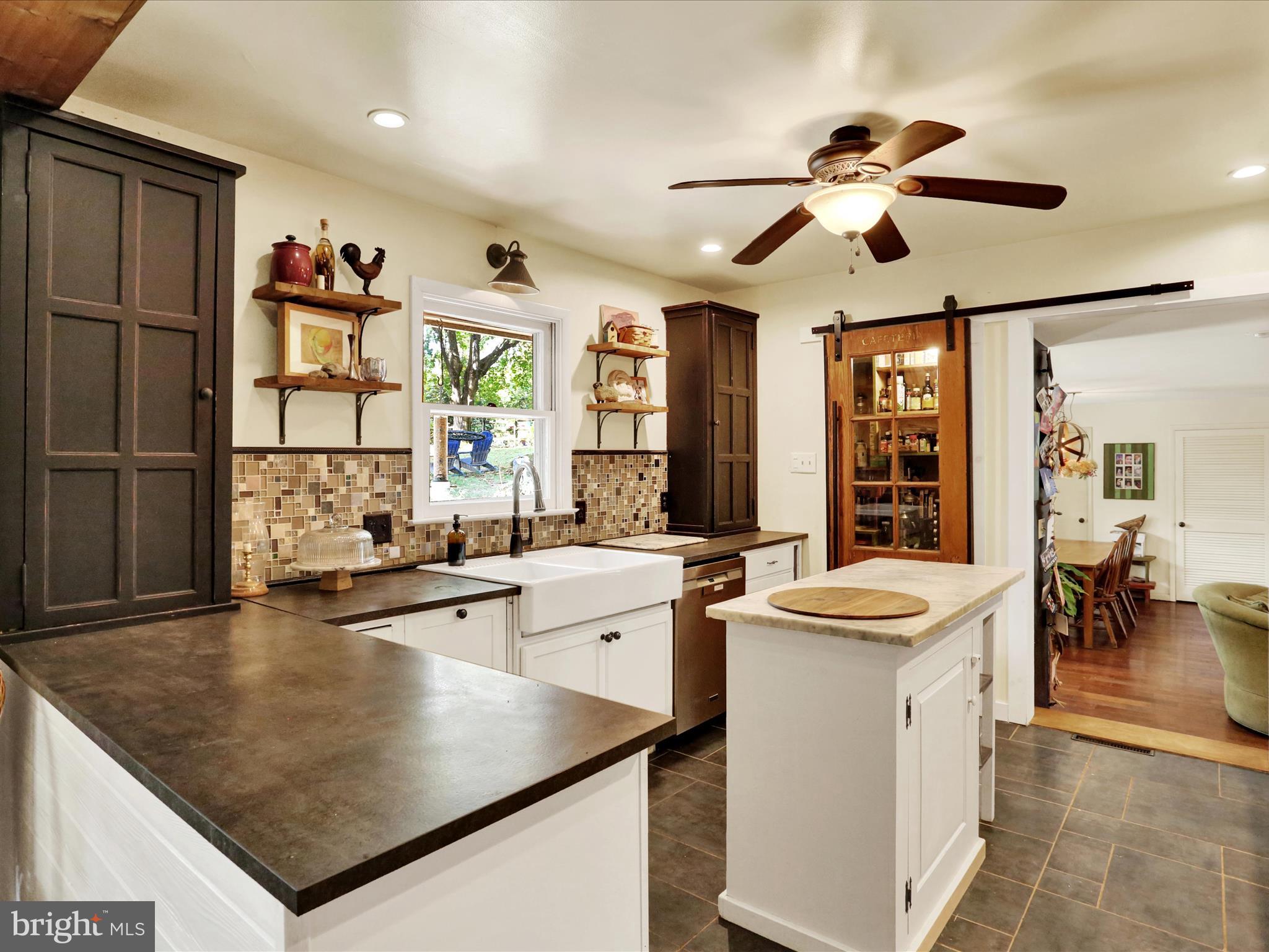 CRESTWOOD - Residential