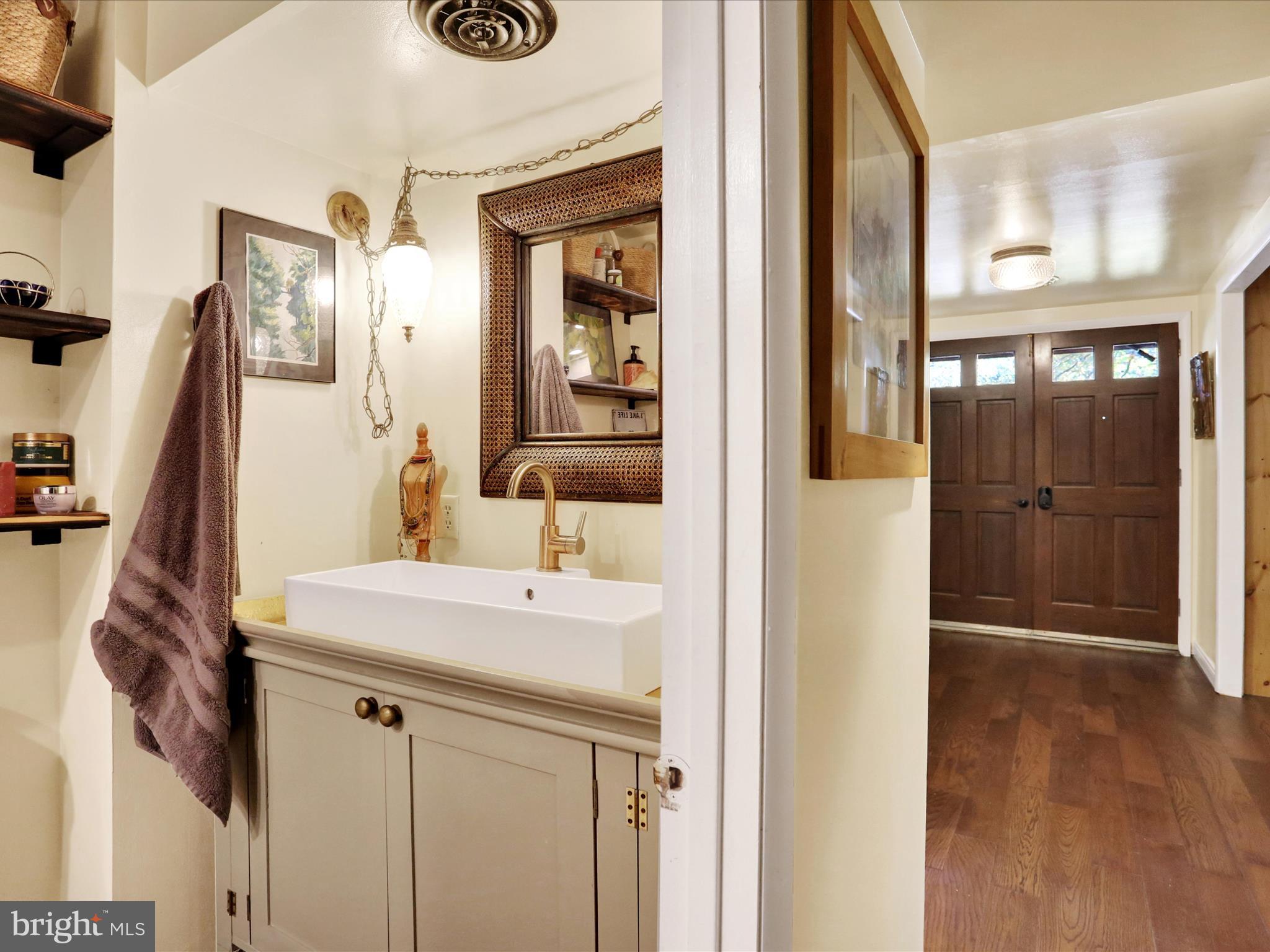 CRESTWOOD - Residential