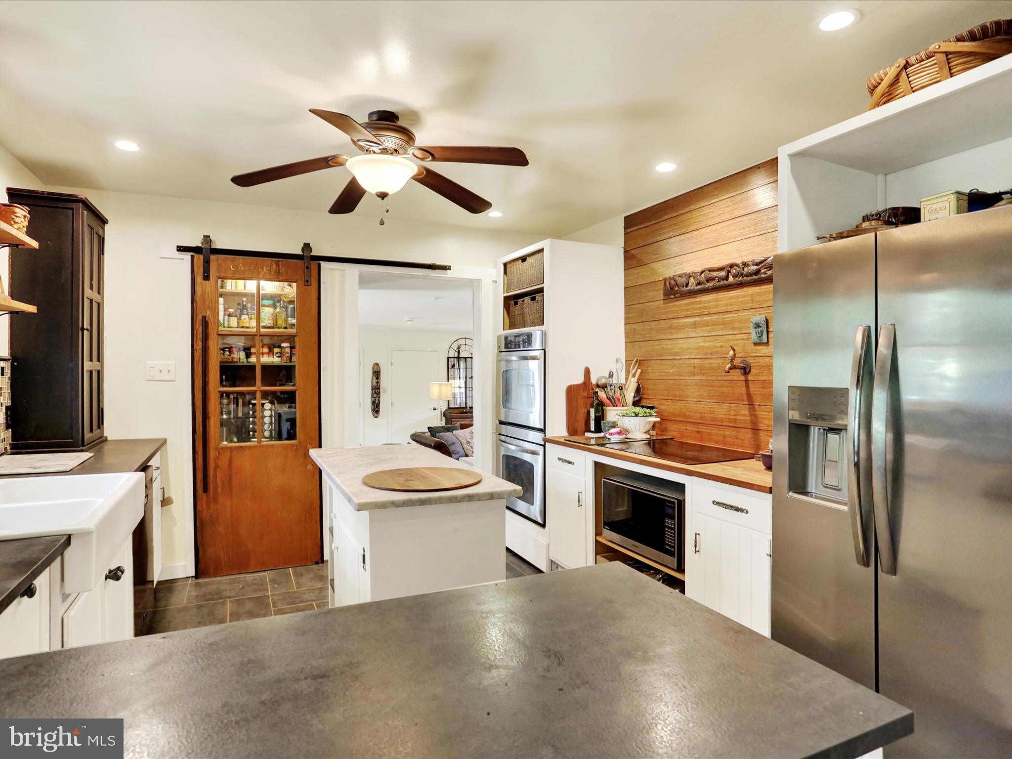 CRESTWOOD - Residential