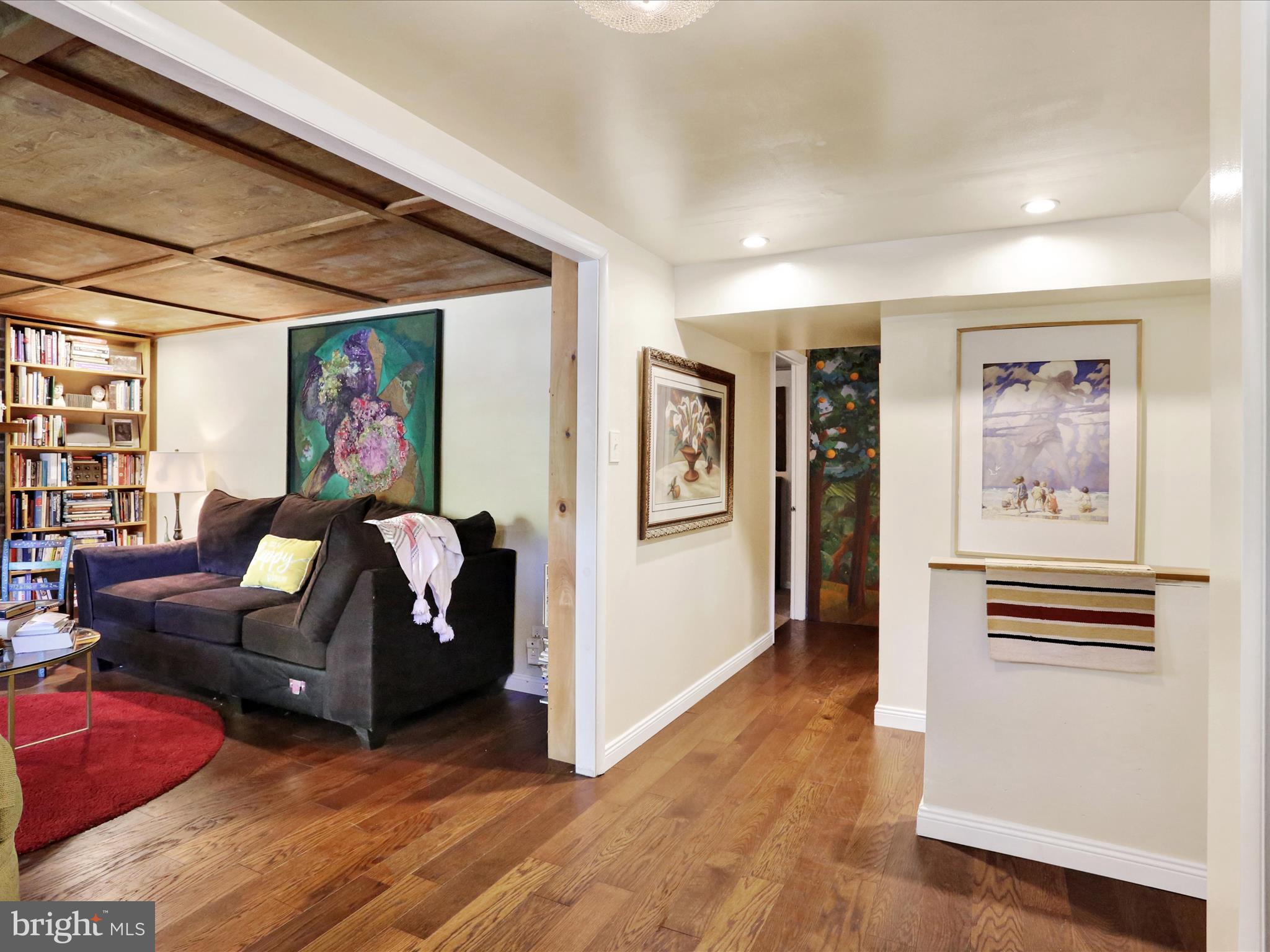 CRESTWOOD - Residential