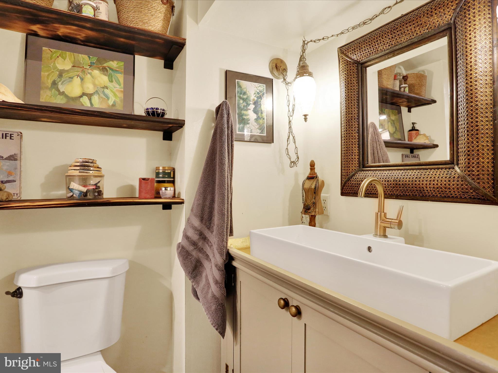 CRESTWOOD - Residential