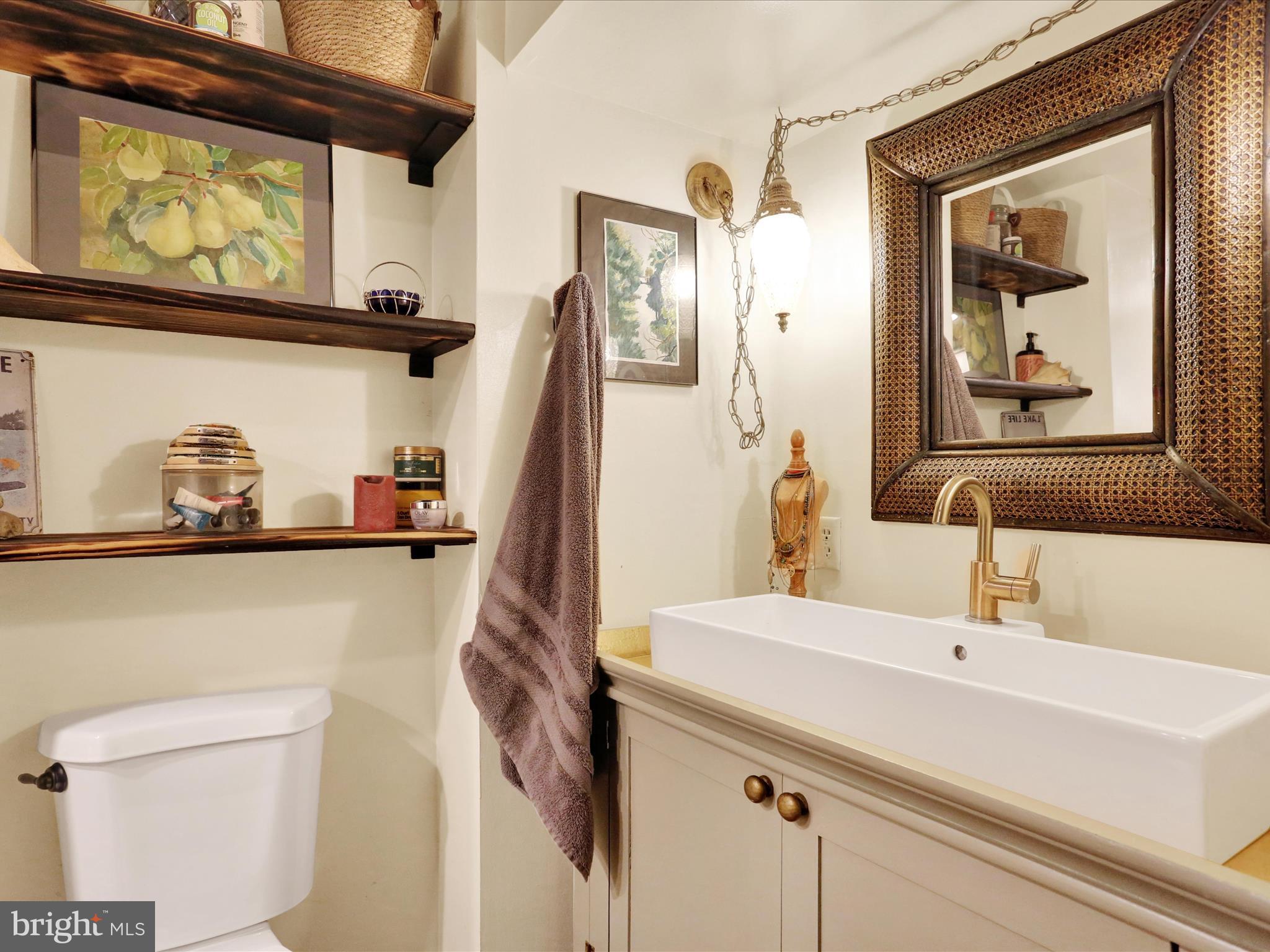 CRESTWOOD - Residential