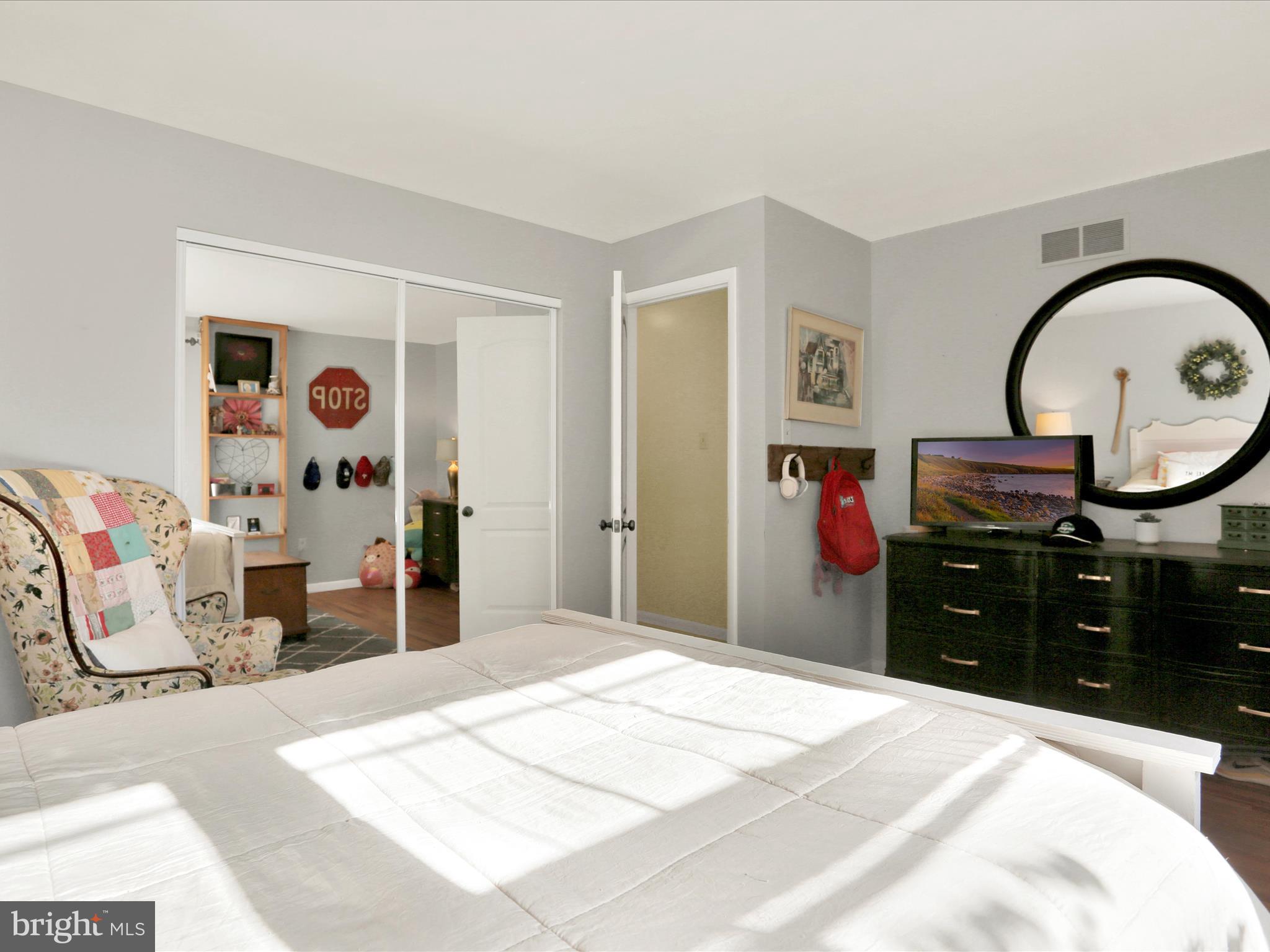 CRESTWOOD - Residential