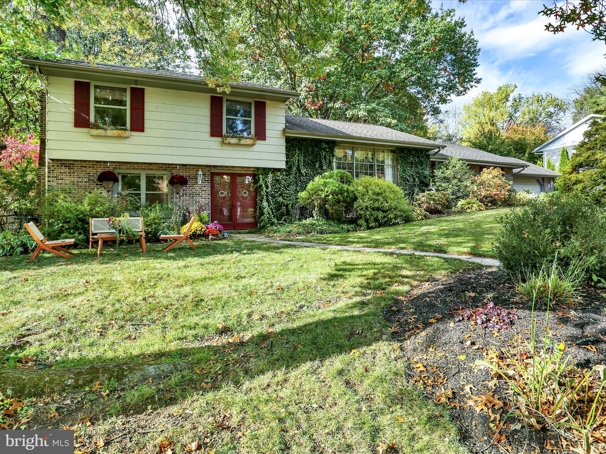 48 HEARTHSTONE DRIVE