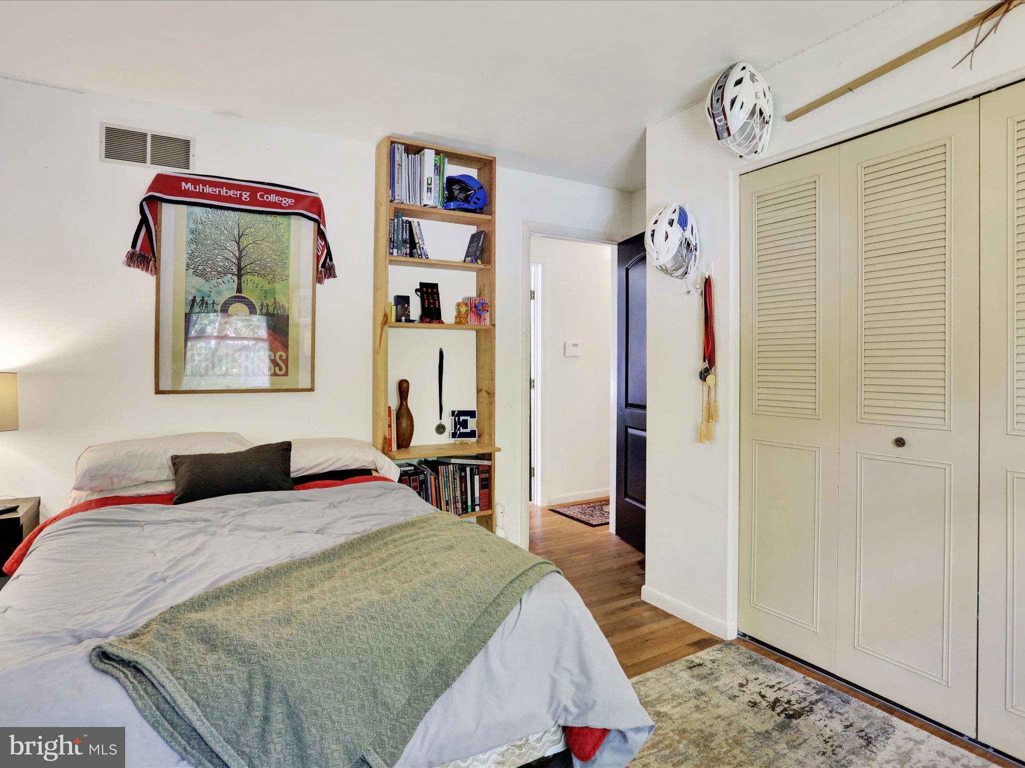 CRESTWOOD - Residential