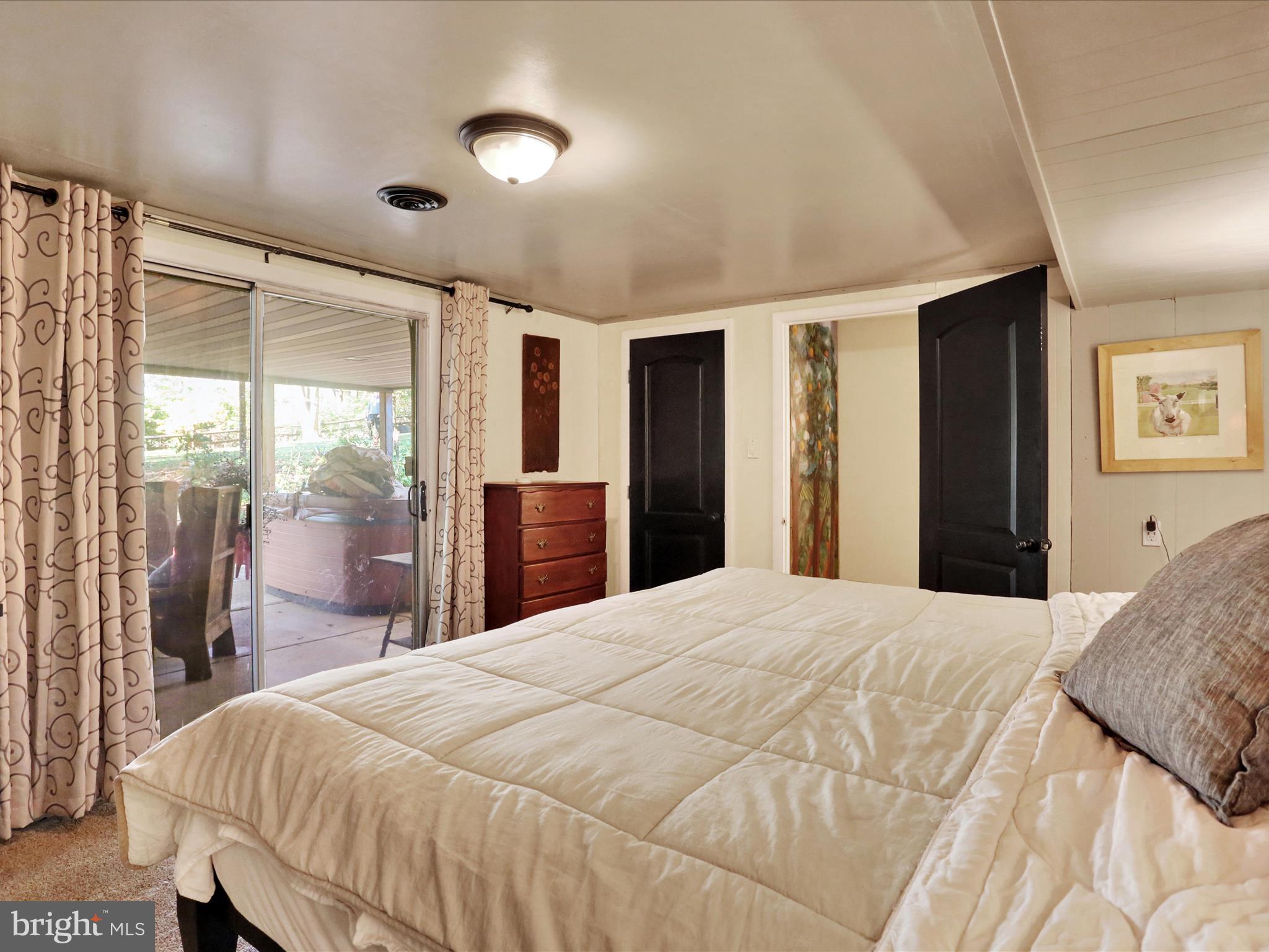 CRESTWOOD - Residential