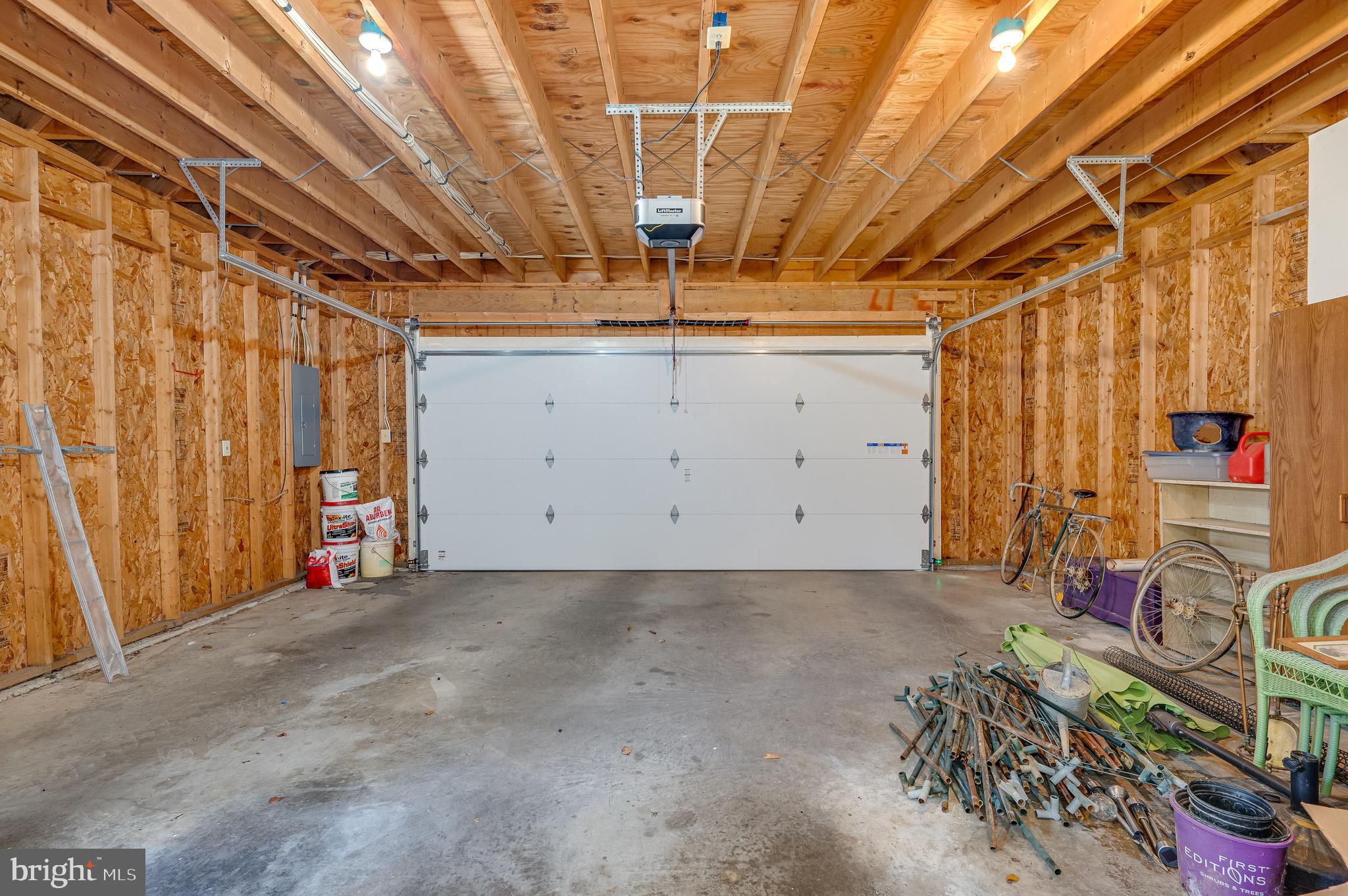 APPLE BLOSSOM MEADOWS - Residential